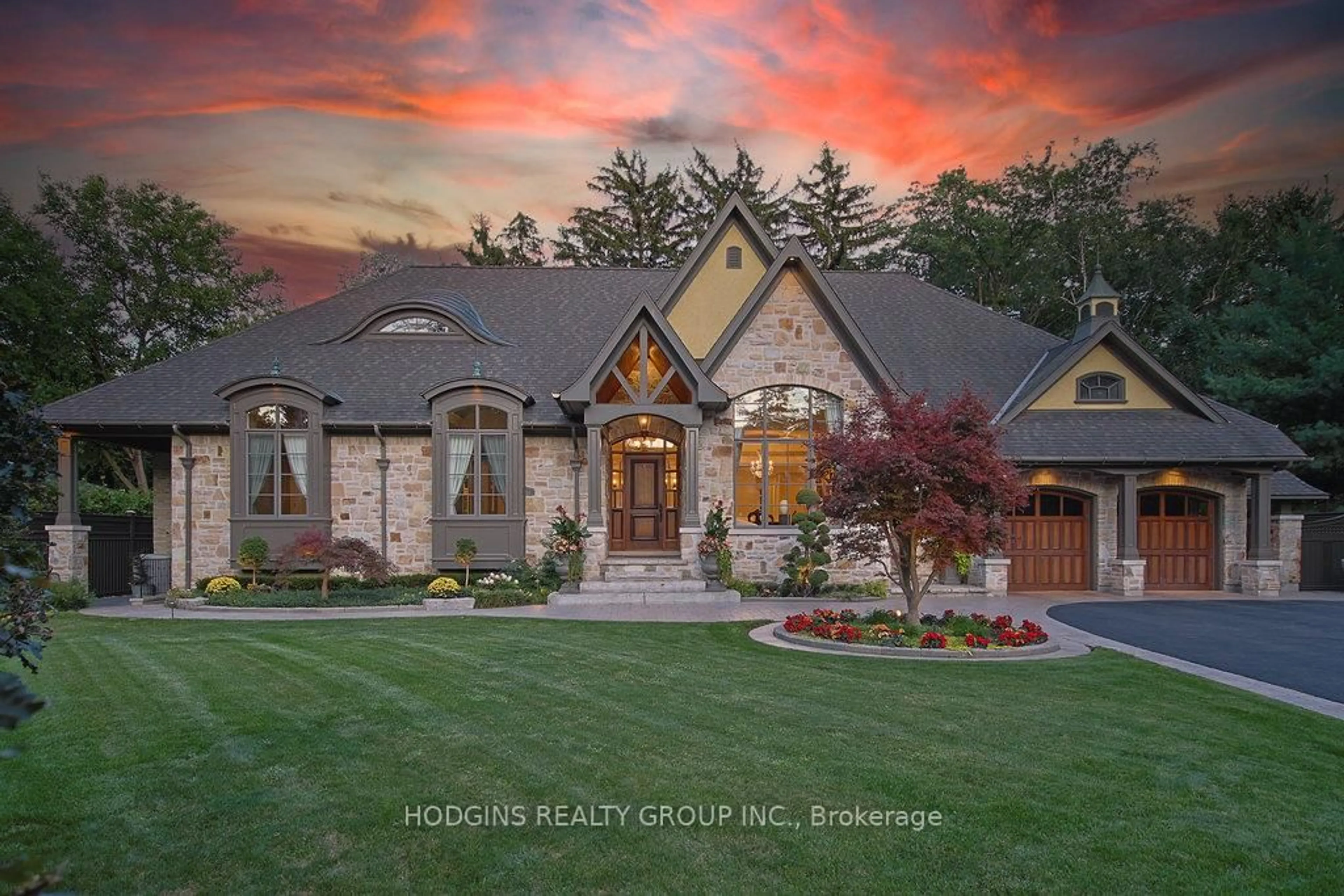 Home with brick exterior material, mountain view for 158 Harborn Tr, Mississauga Ontario L5B 1A8