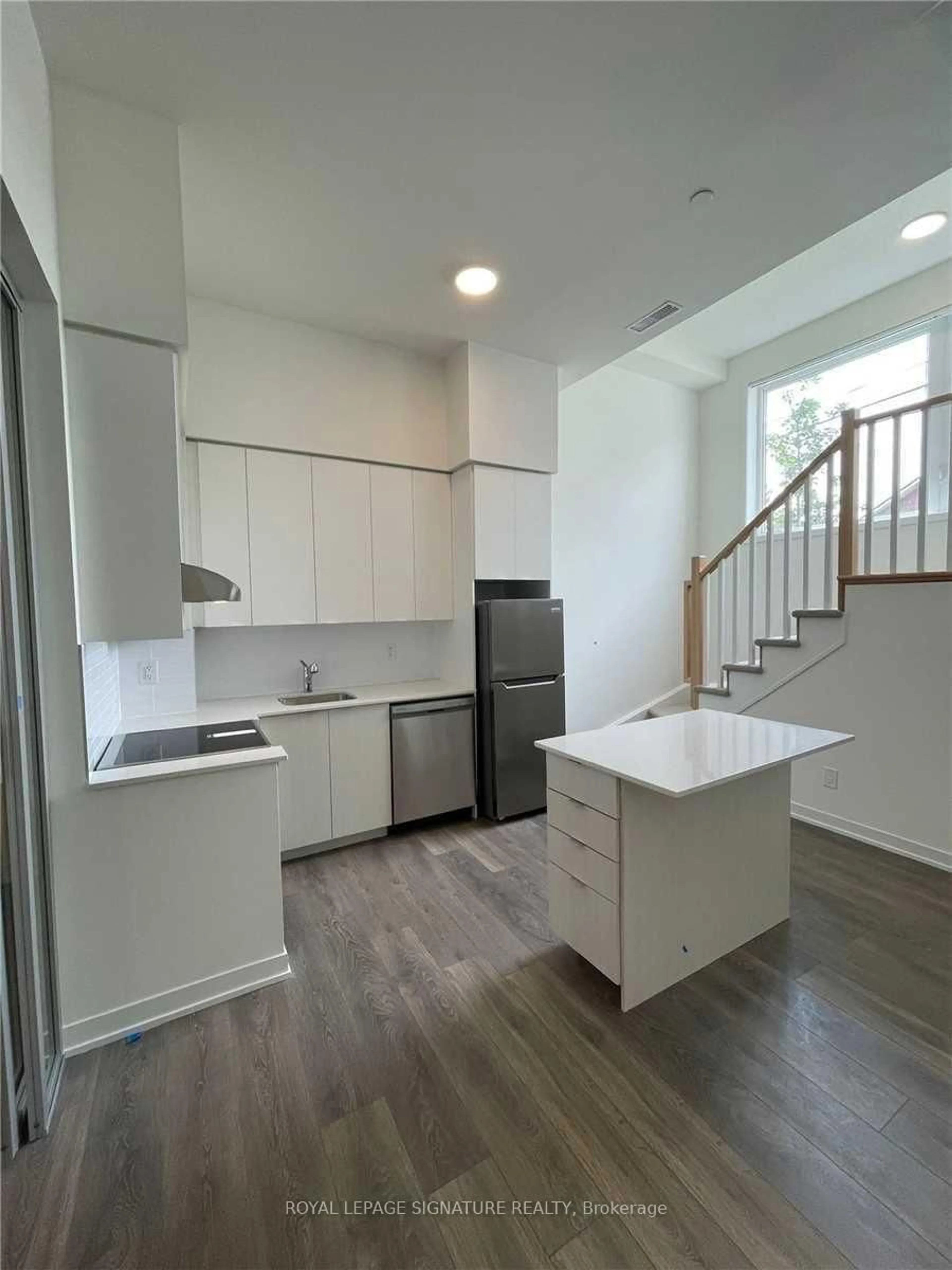 Open concept kitchen, unknown for 160 Canon Jackson Dr #A105, Toronto Ontario M6M 0B6