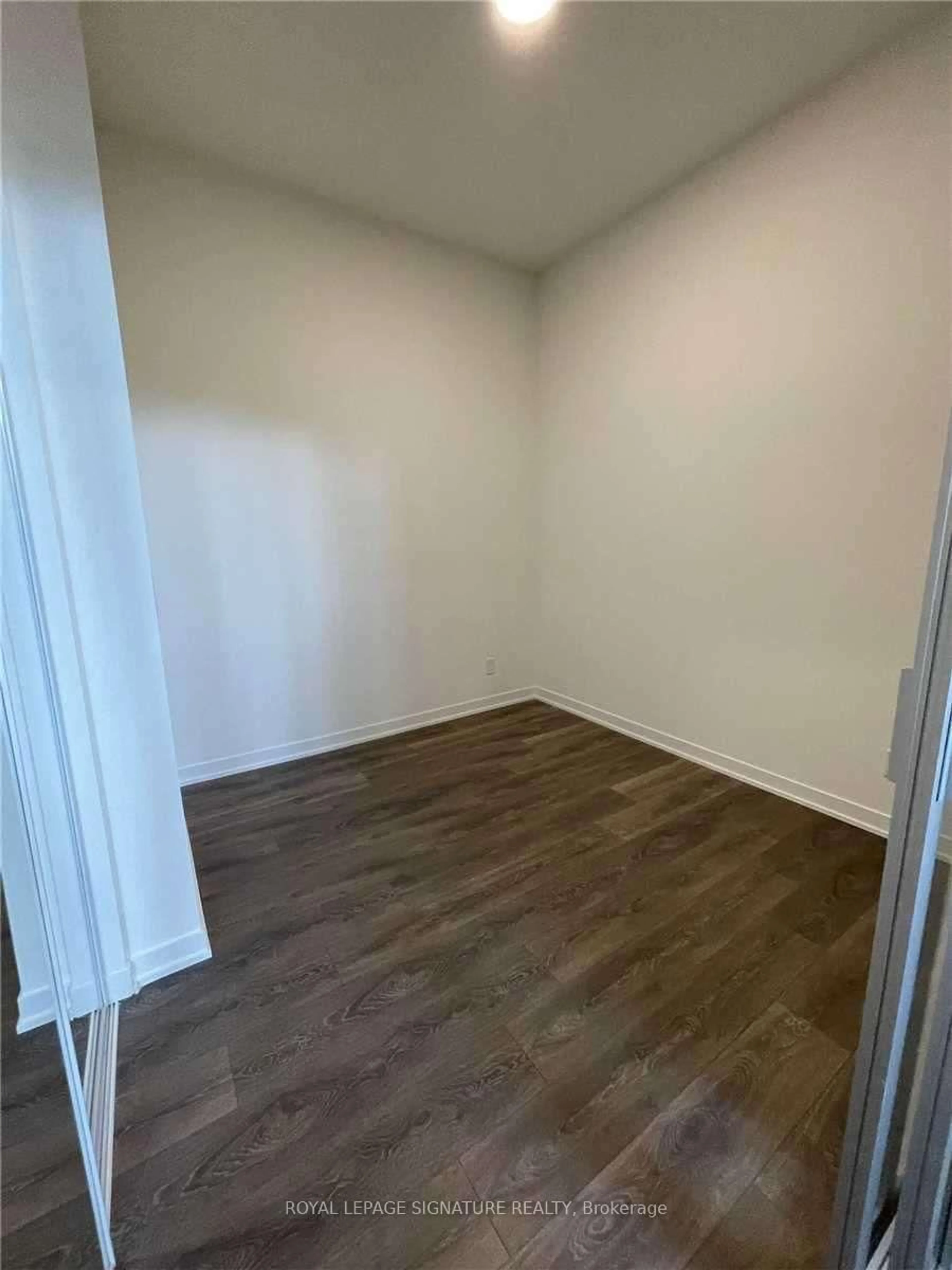 A pic of a room for 160 Canon Jackson Dr #A105, Toronto Ontario M6M 0B6