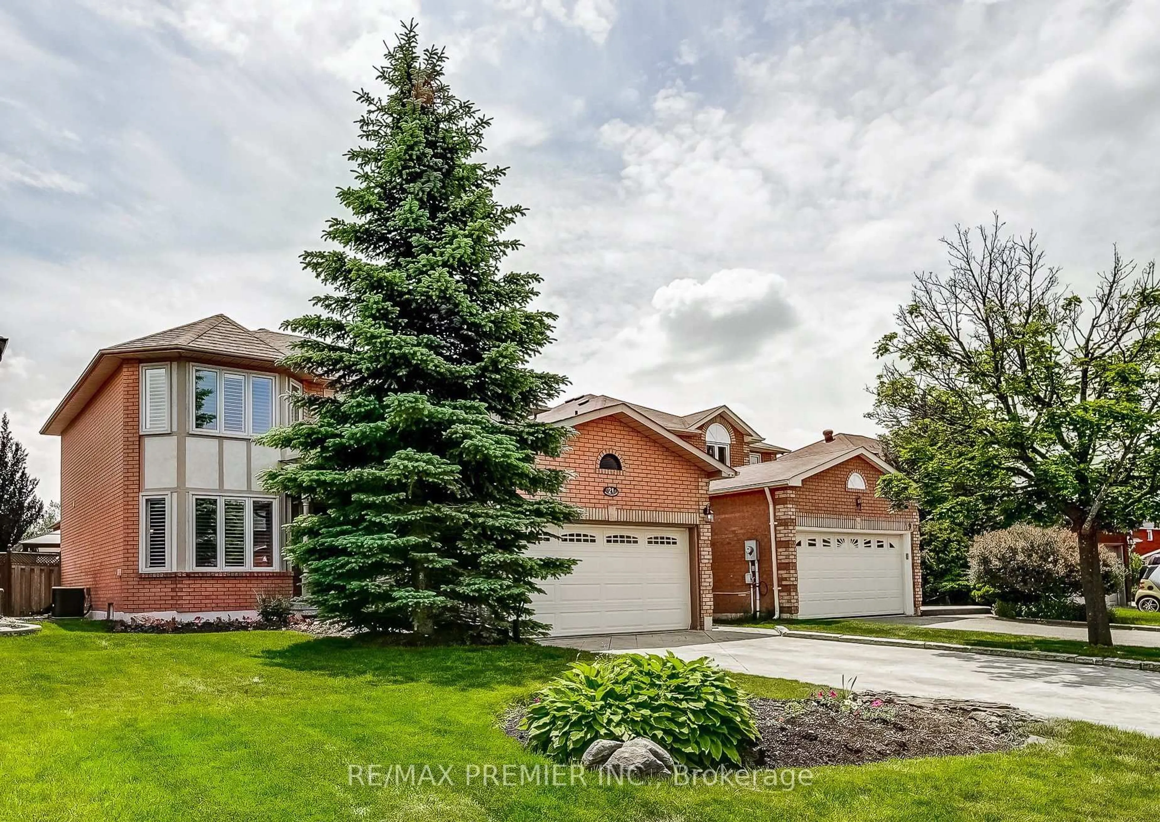 Home with brick exterior material, street for 21 Berrydown Dr, Caledon Ontario L7E 1L6