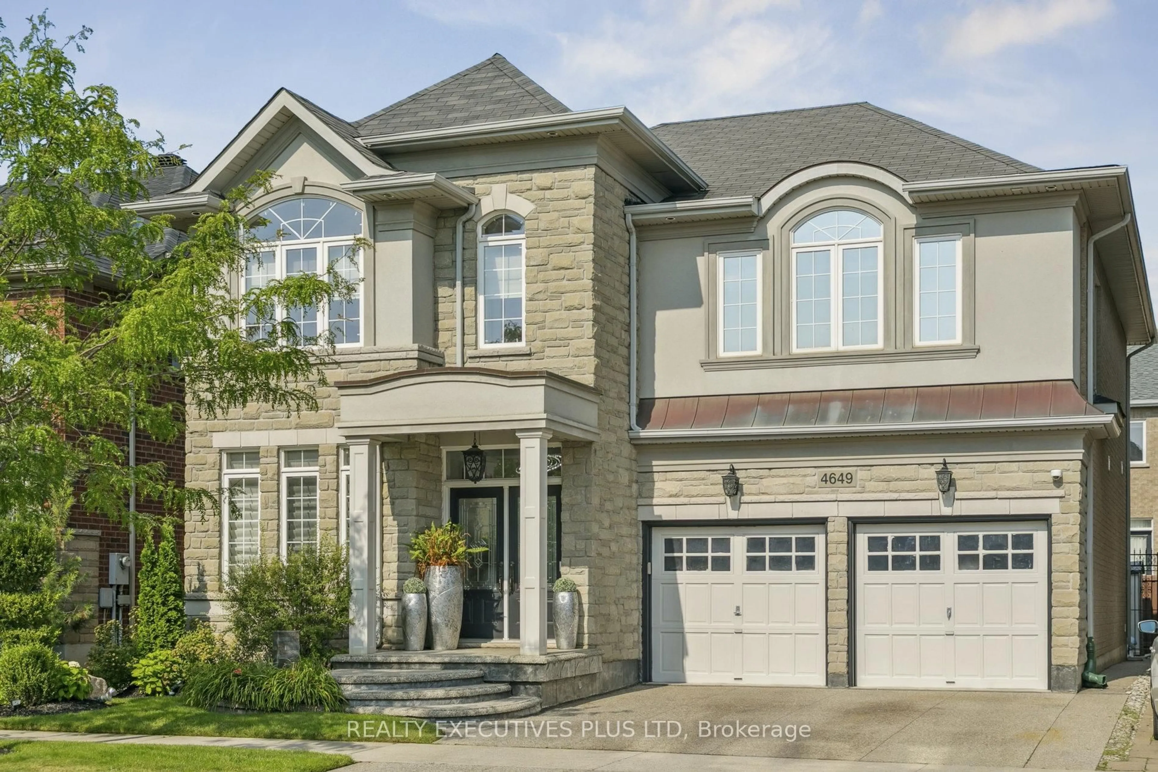 Home with brick exterior material, street for 4649 Simmons Rd, Burlington Ontario L7M 0E9