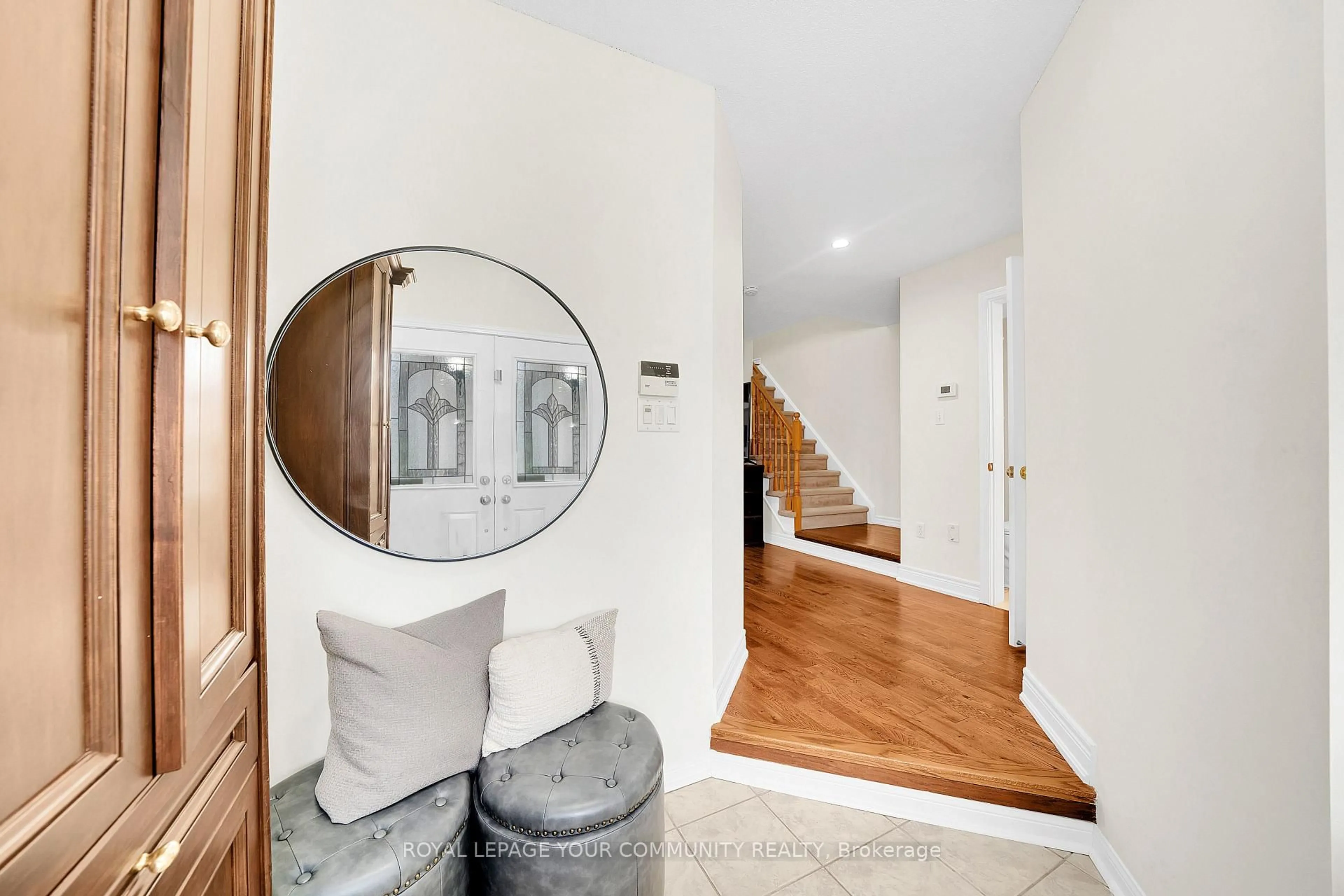 Indoor entryway for 170 Tiller Tr, Brampton Ontario L6X 4S8