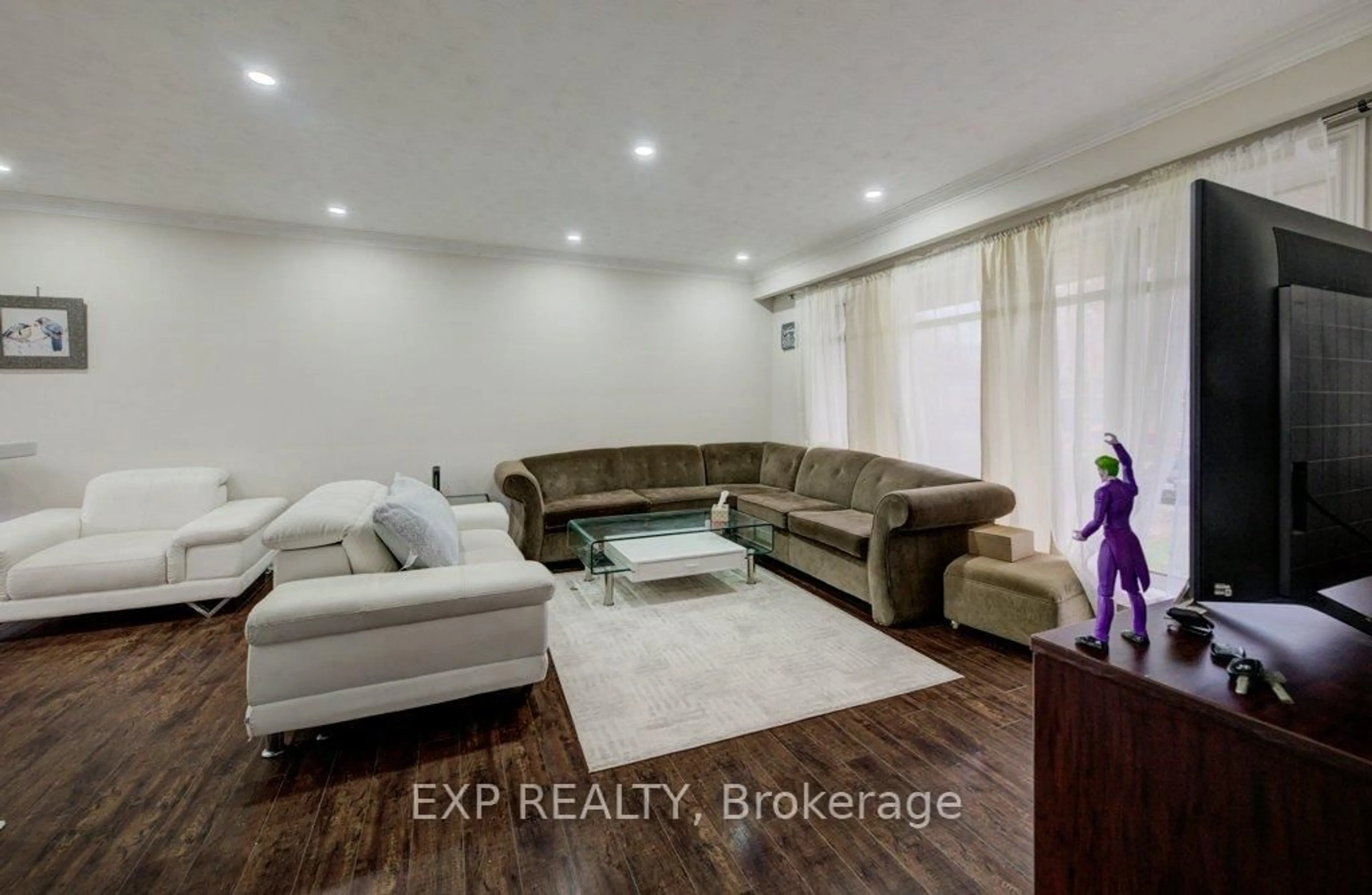 Living room with furniture, unknown for 1361 Stanbury Rd, Oakville Ontario L6L 2J5