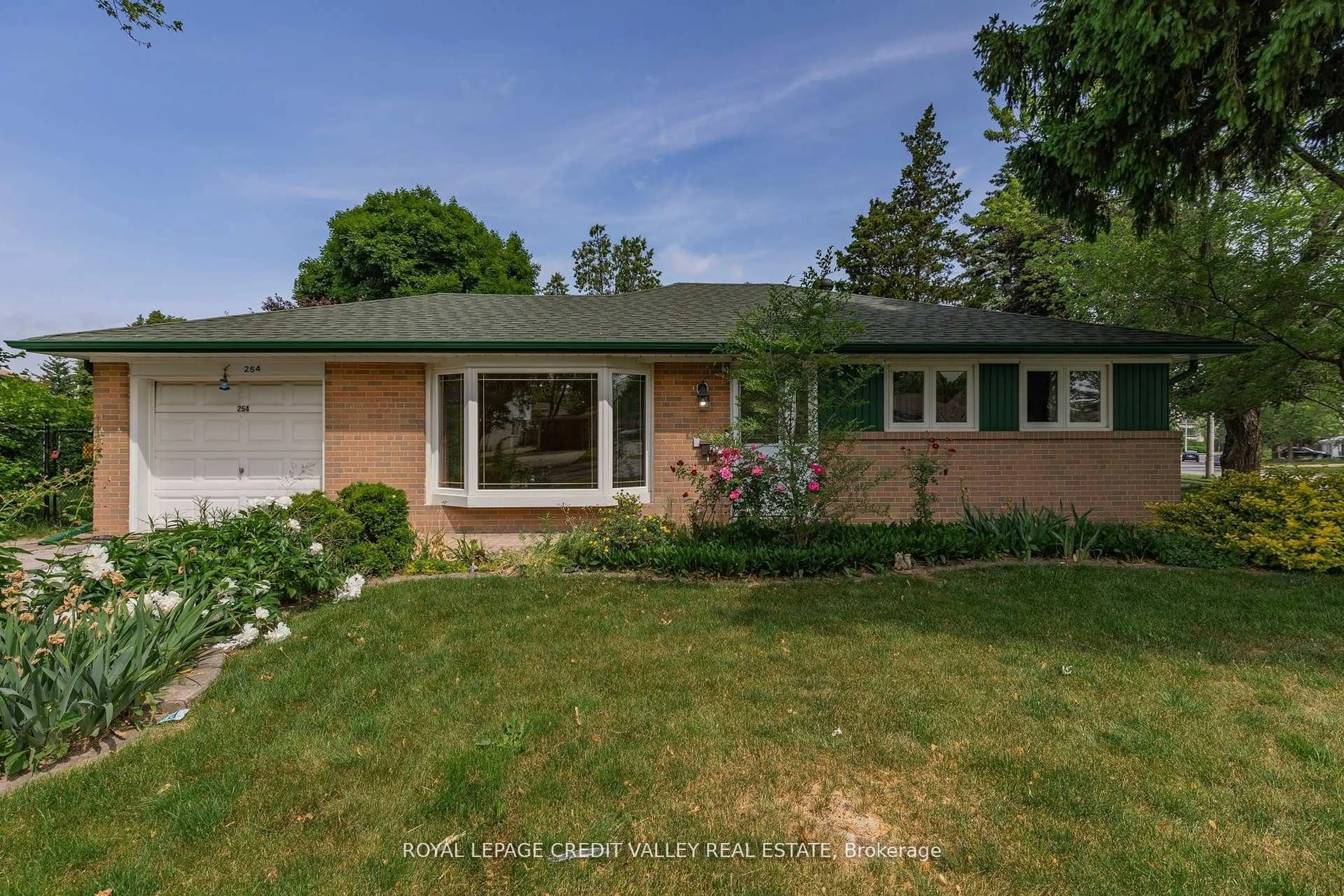 Home with brick exterior material, street for 254 Bartley Bull Pkwy, Brampton Ontario L6W 2L1