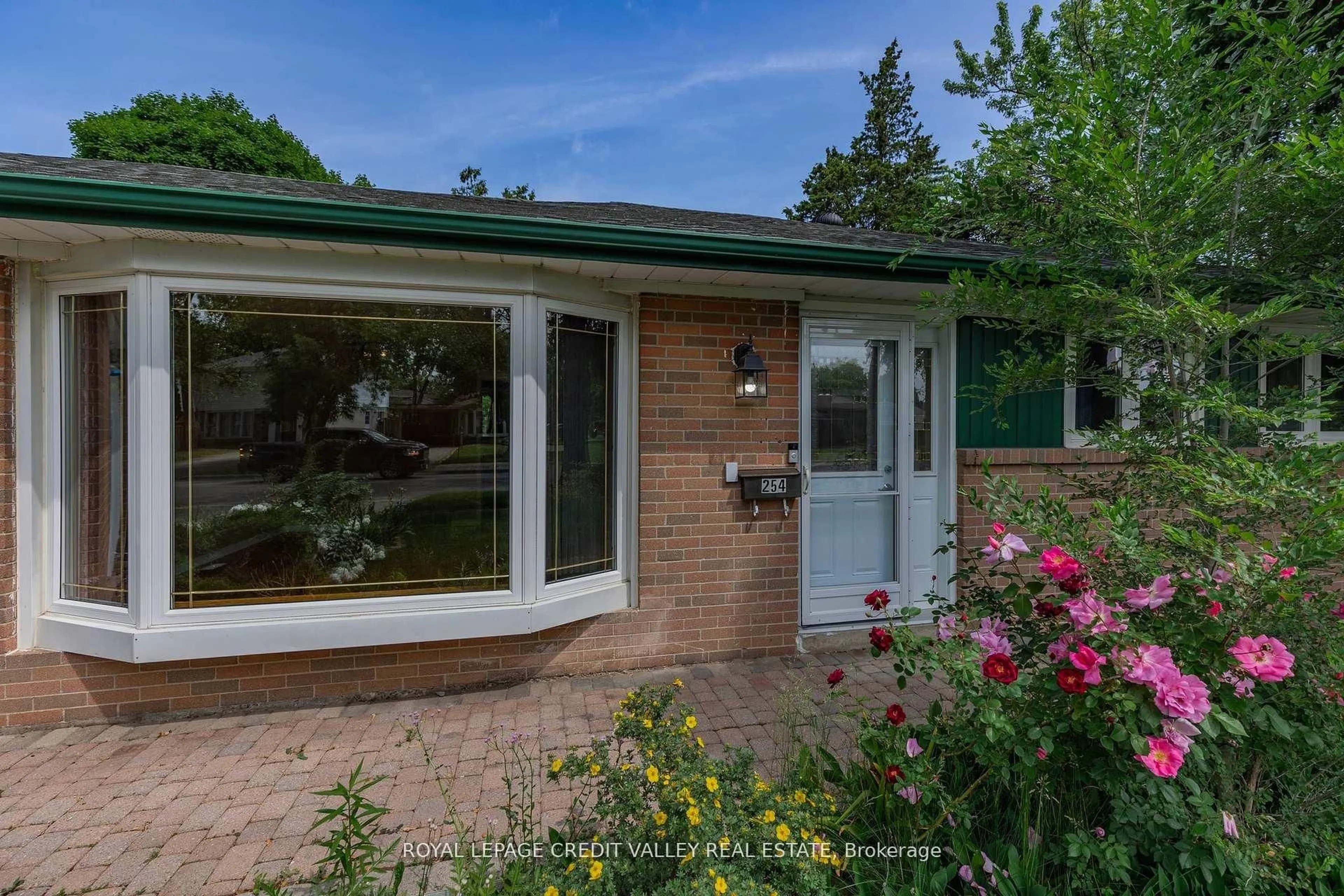 Home with brick exterior material, street for 254 Bartley Bull Pkwy, Brampton Ontario L6W 2L1