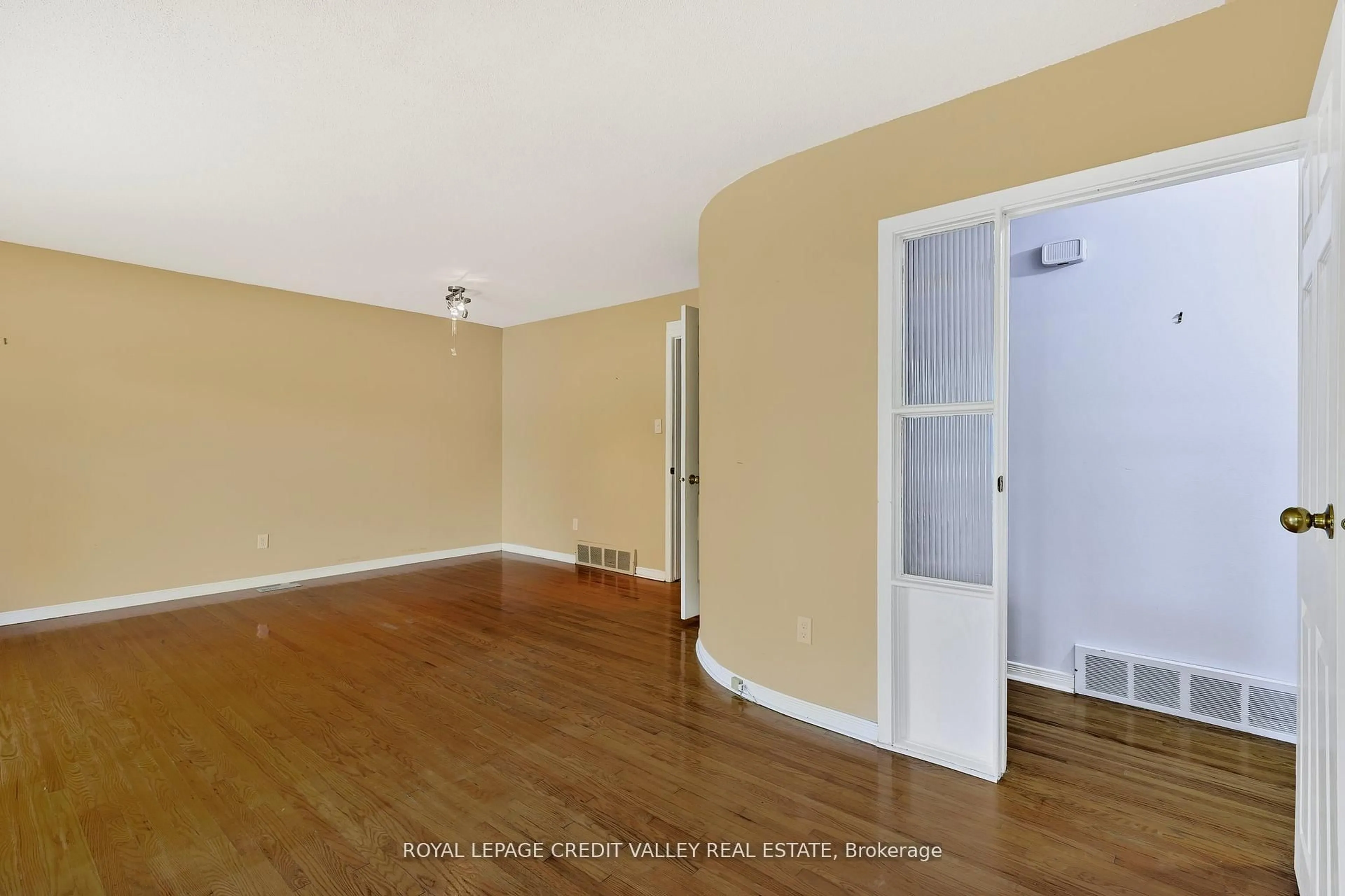 A pic of a room for 254 Bartley Bull Pkwy, Brampton Ontario L6W 2L1