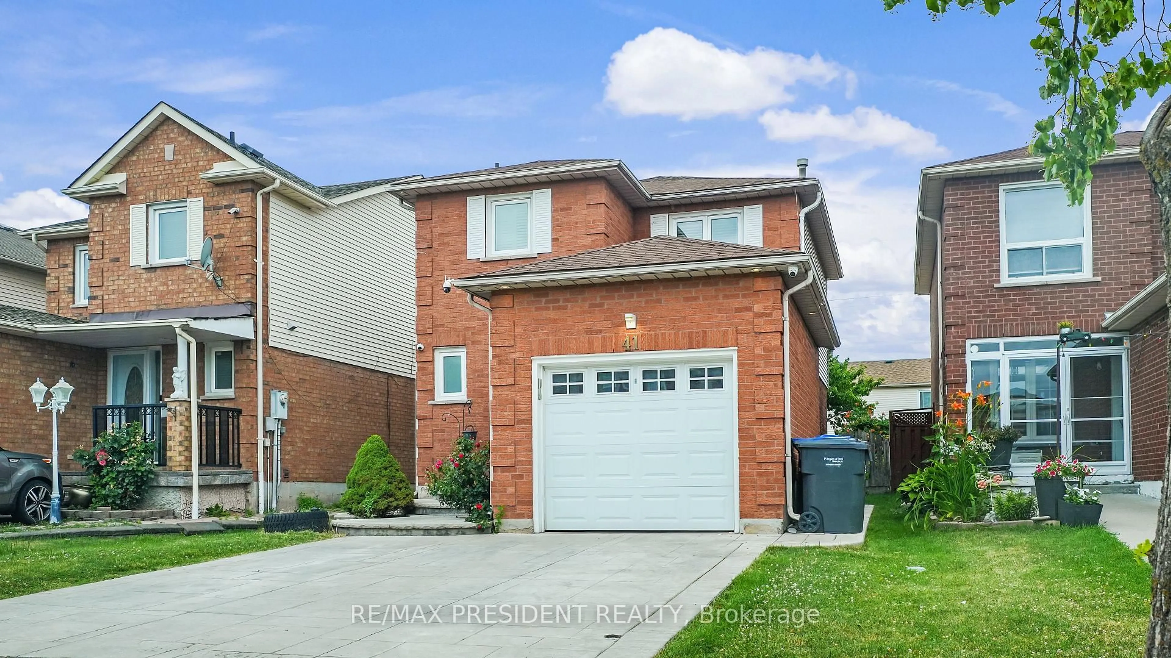 Home with brick exterior material, street for 41 Stalbridge Ave, Brampton Ontario L6Y 4H1