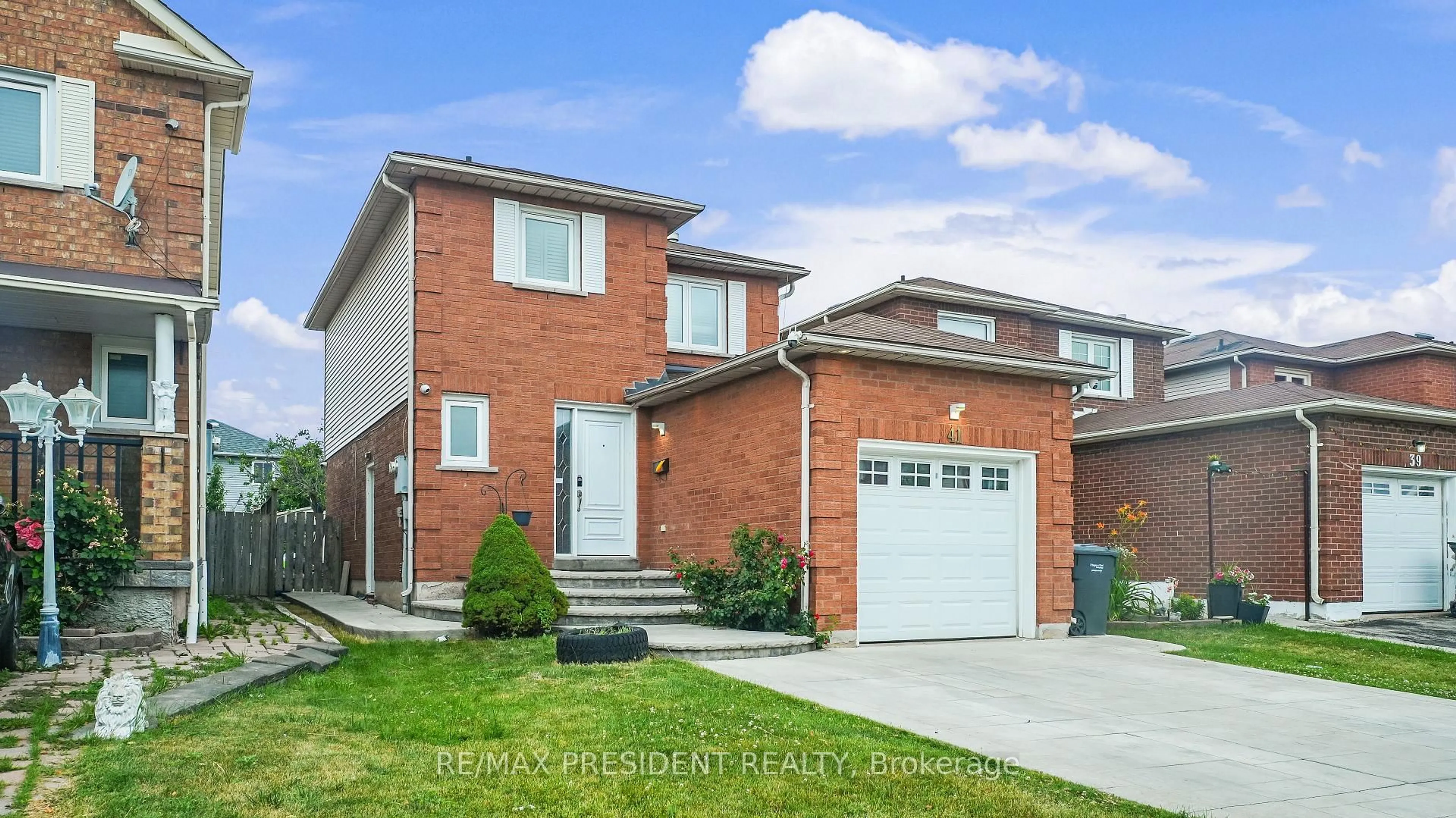 Home with brick exterior material, street for 41 Stalbridge Ave, Brampton Ontario L6Y 4H1