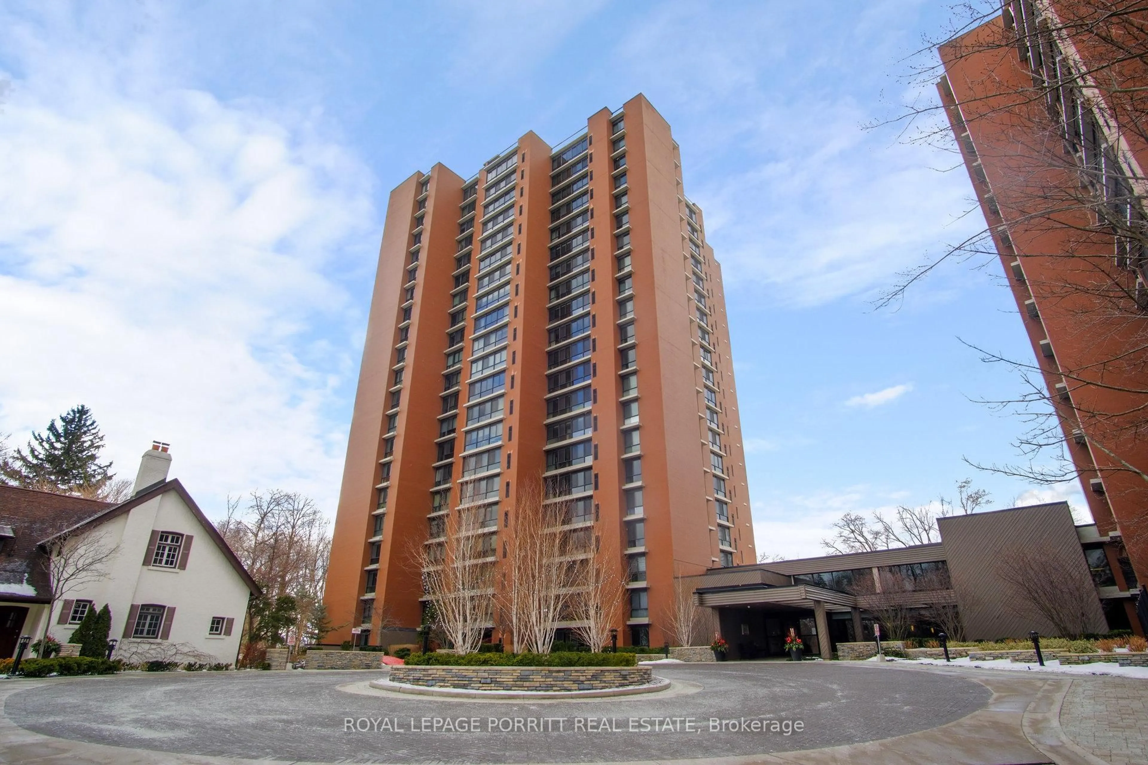 Unknown for 1400 Dixie Rd ##2005, Mississauga Ontario L5E 3E1