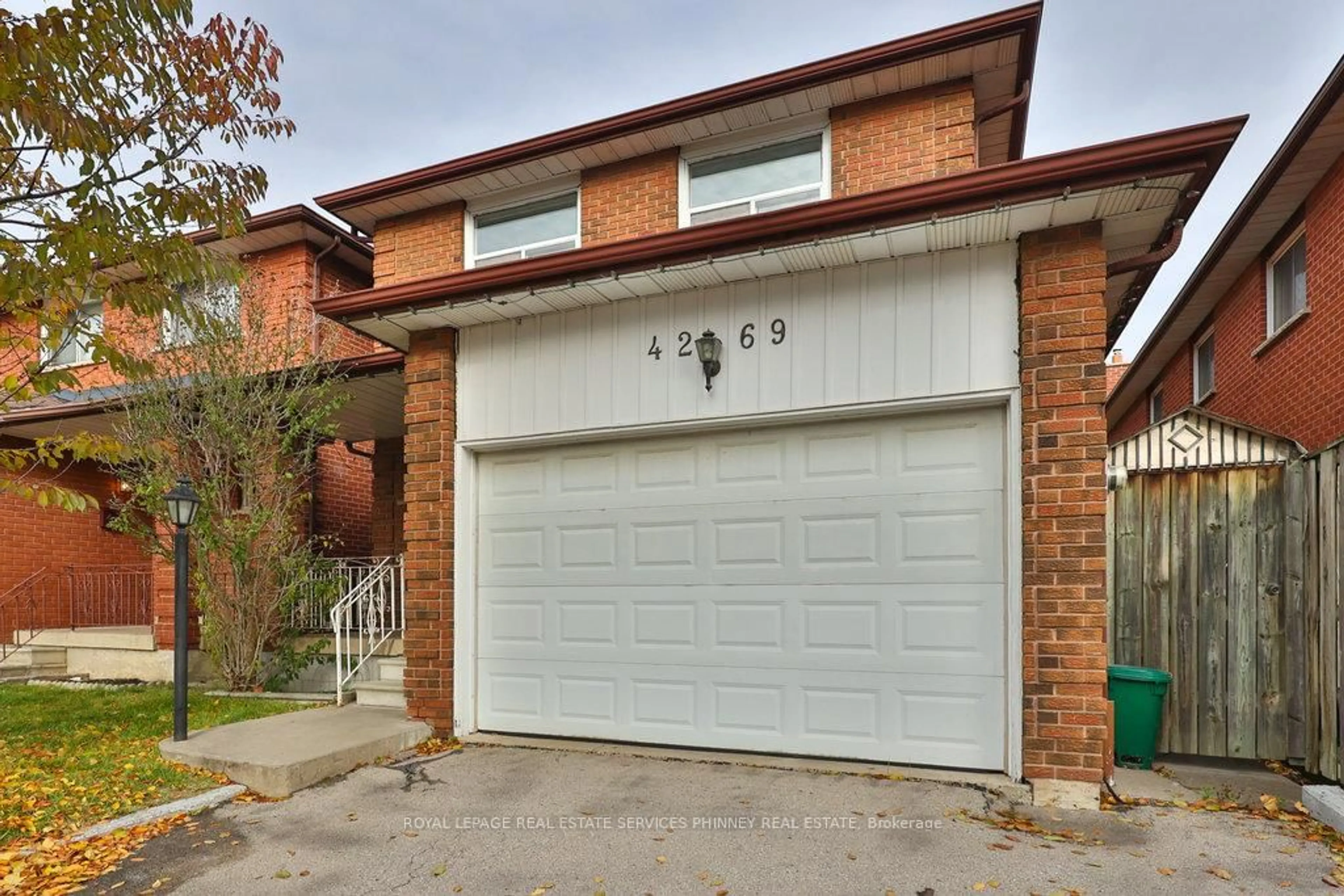 Home with brick exterior material, street for 4269 Poltava Cres, Mississauga Ontario L4W 3B9