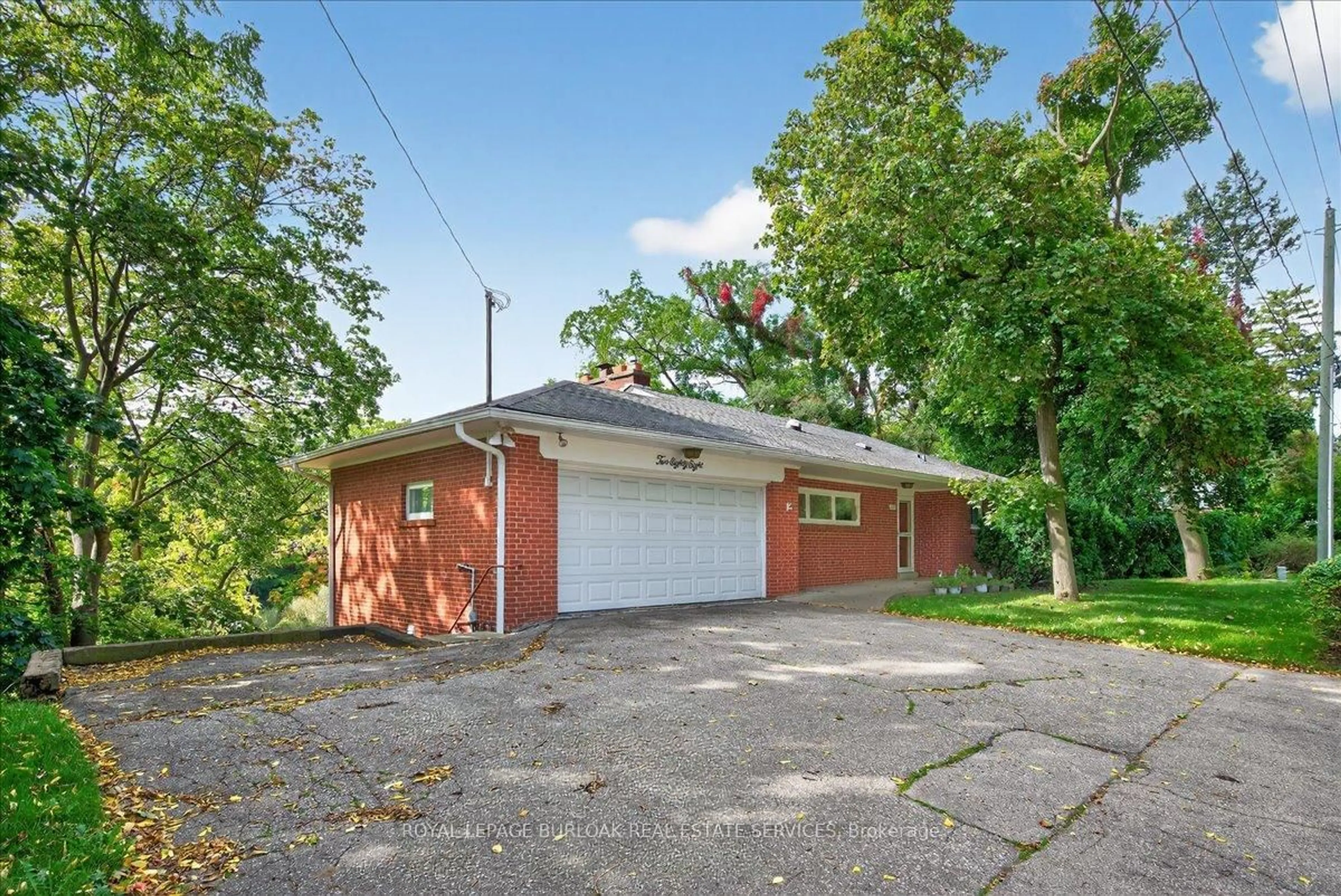 Unknown for 288 Trafalgar Rd, Oakville Ontario L6J 3H2