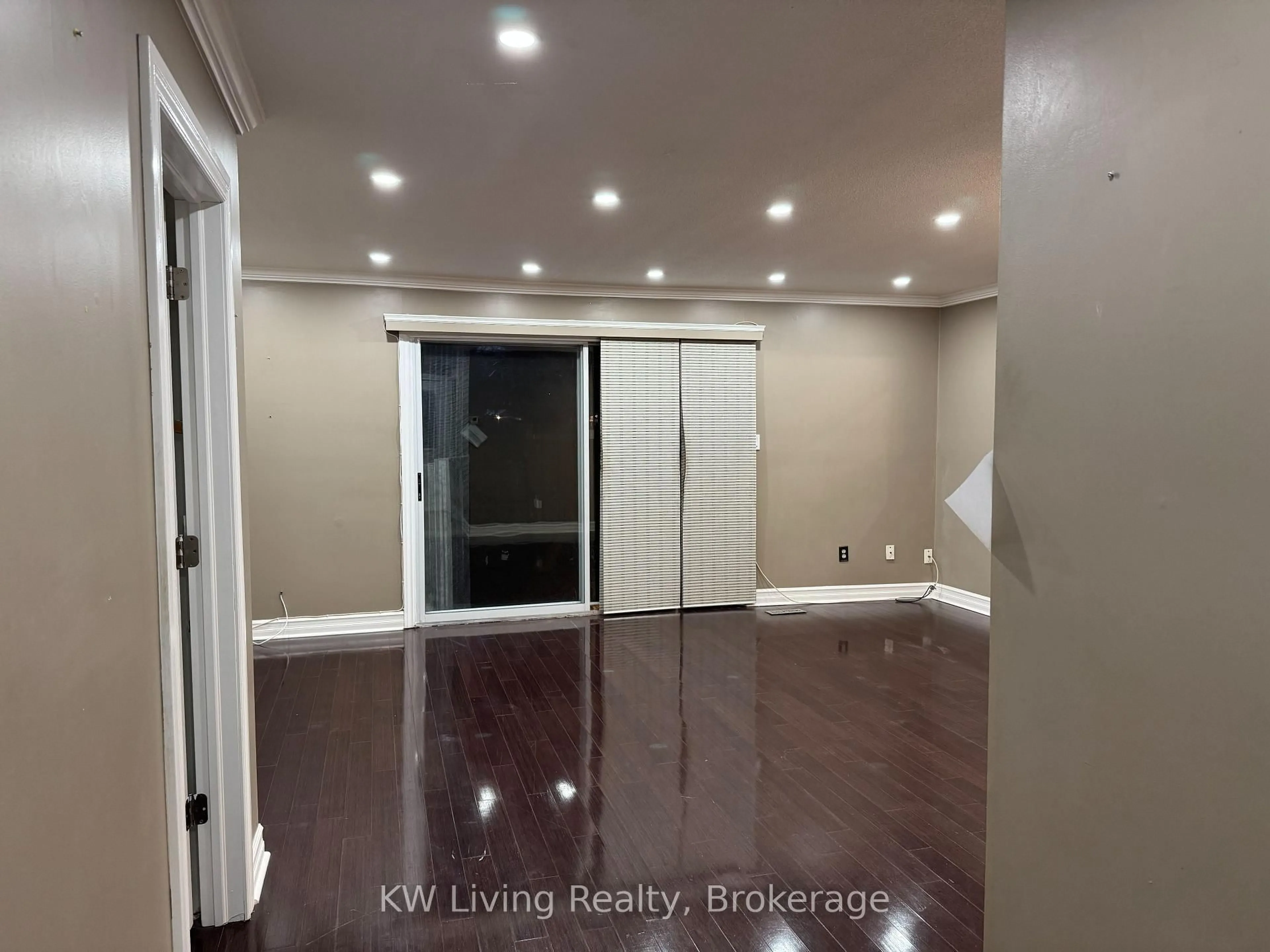 Unknown for 6650 Falconer Dr #107, Mississauga Ontario L5N 1B5