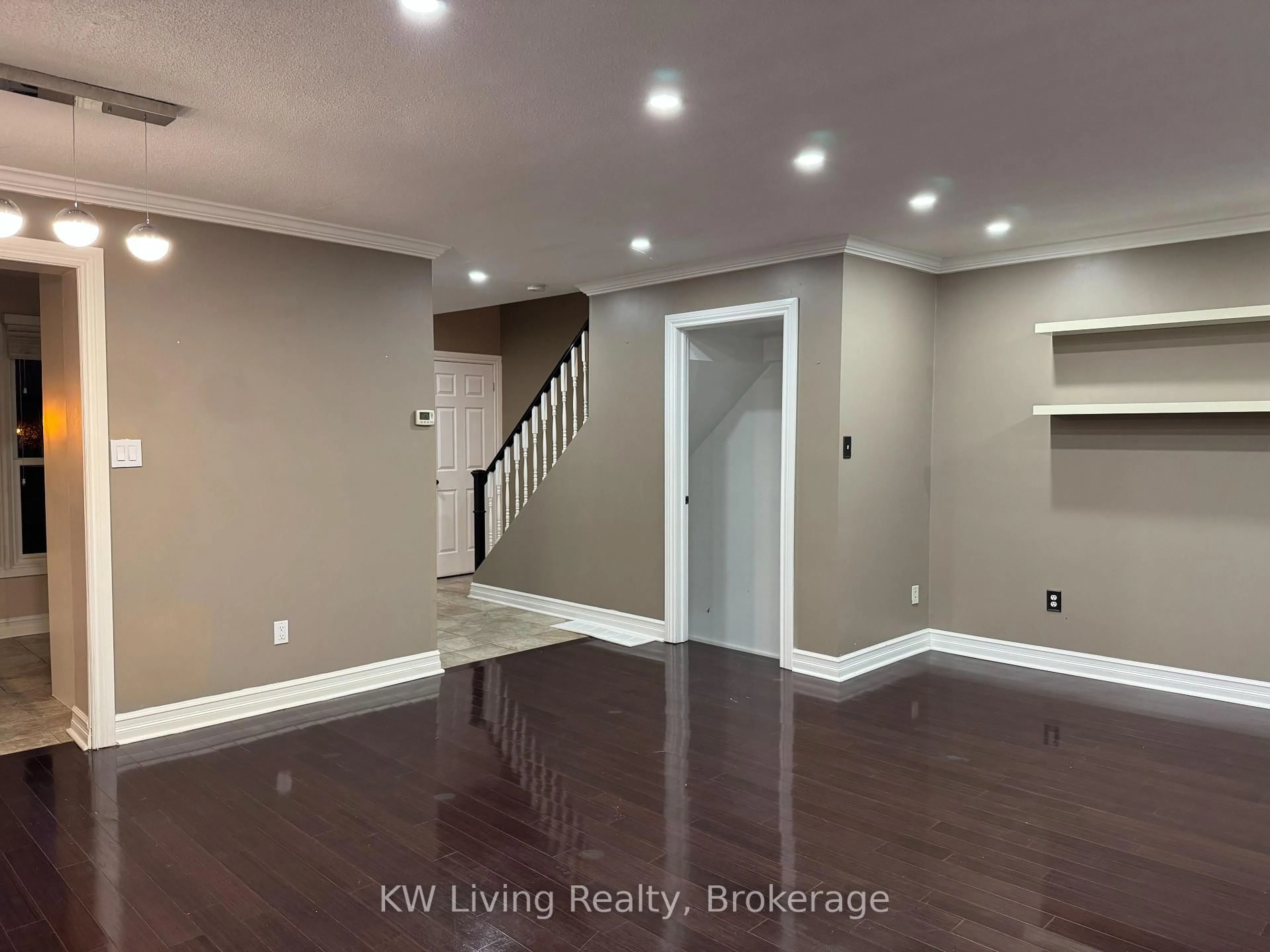 Unknown for 6650 Falconer Dr #107, Mississauga Ontario L5N 1B5