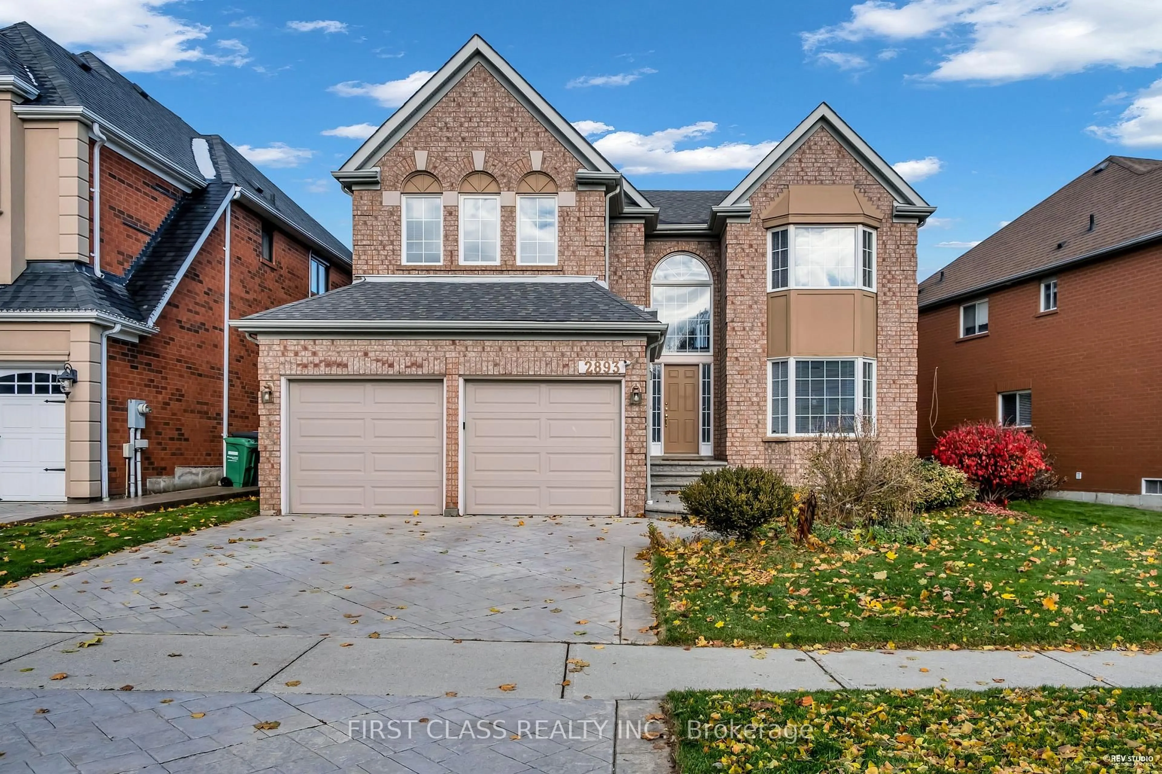 Home with brick exterior material, street for 2893 Peacock Dr, Mississauga Ontario L5M 5S2