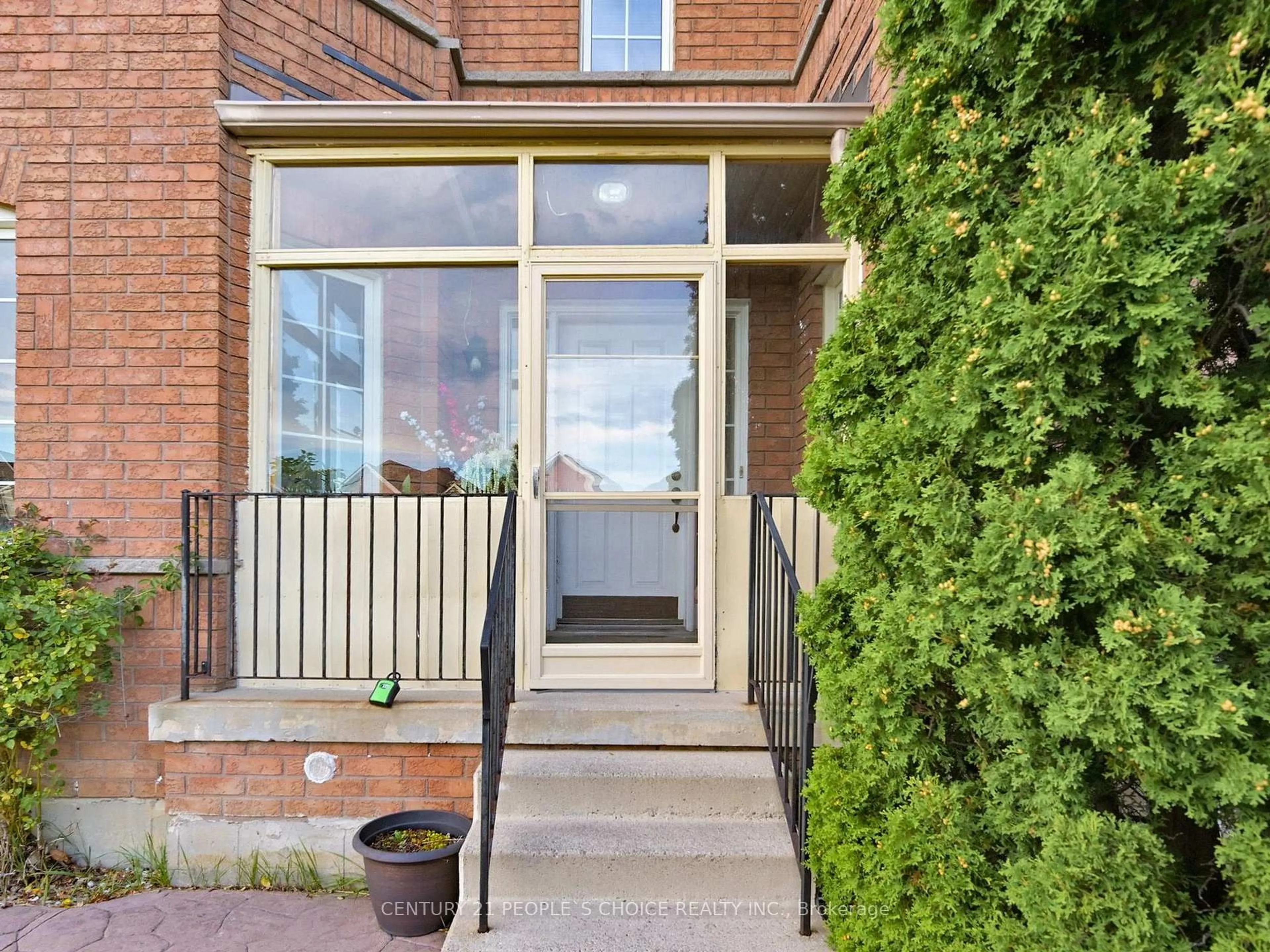 Unknown for 5998 Gant Cres, Mississauga Ontario L5V 2T6