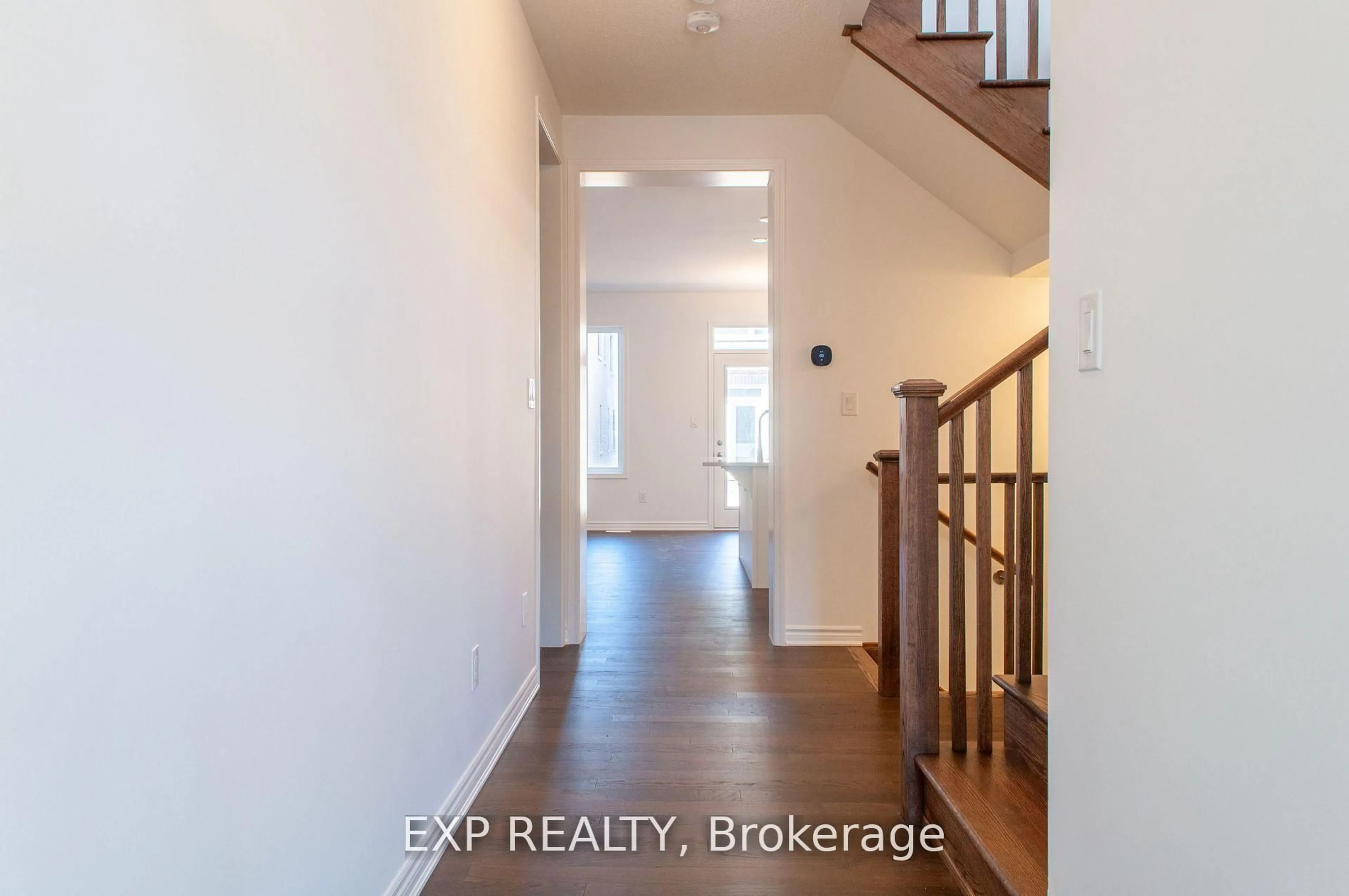 Indoor entryway for 1246 Muskoka Hts, Milton Ontario L9E 1Y6