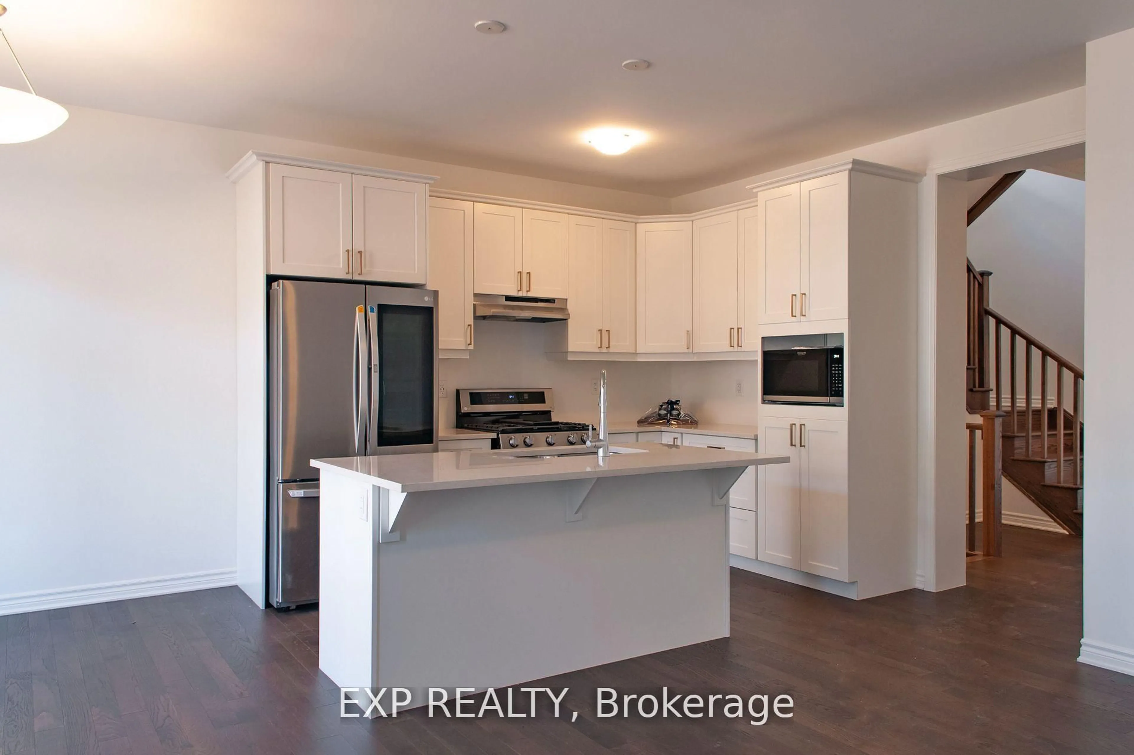 Open concept kitchen, unknown for 1246 Muskoka Hts, Milton Ontario L9E 1Y6