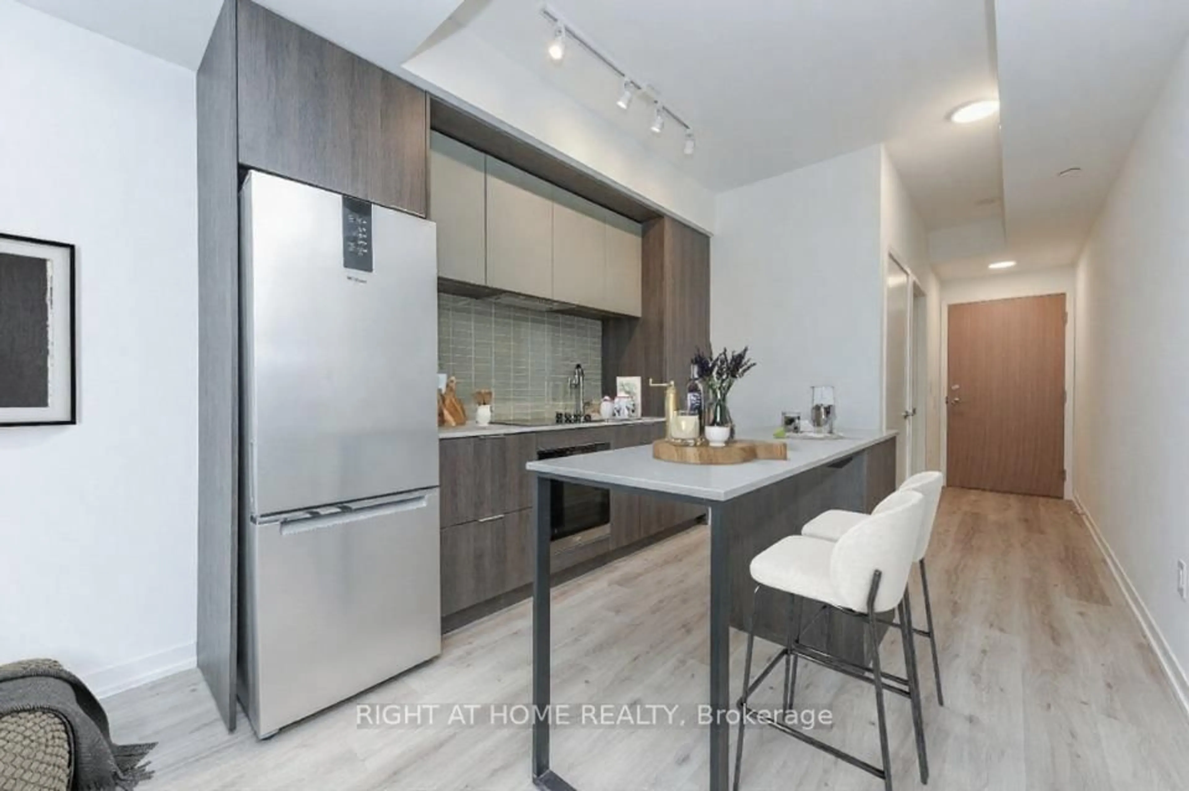 Unknown for 395 Square One Dr #1405, Mississauga Ontario L5B 0C6
