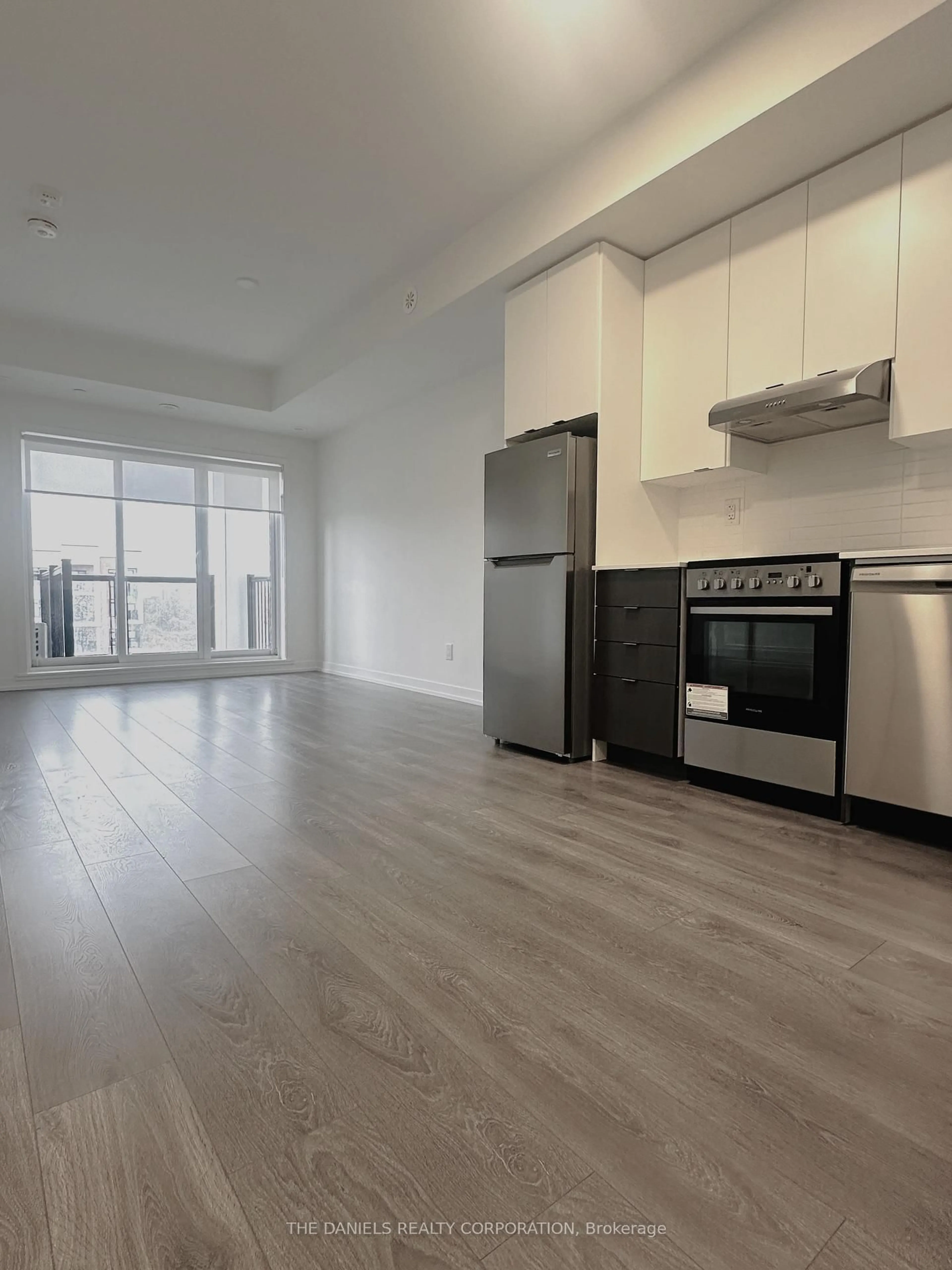 A pic of a room for 135 Canon Jackson Dr #505, Toronto Ontario M6M 0C3