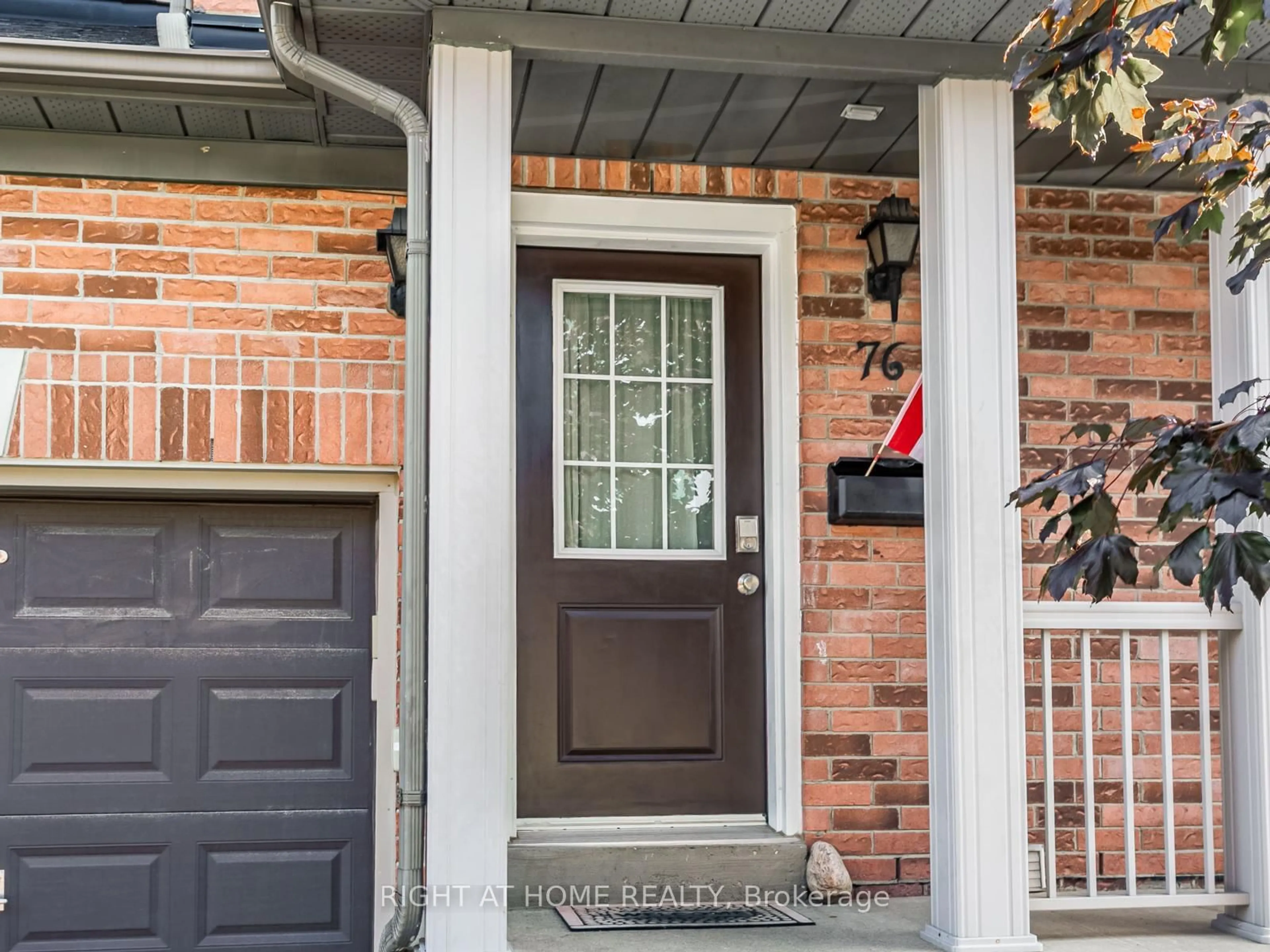 Indoor entryway for 190 Forum Dr #76, Mississauga Ontario L4Z 3Y2