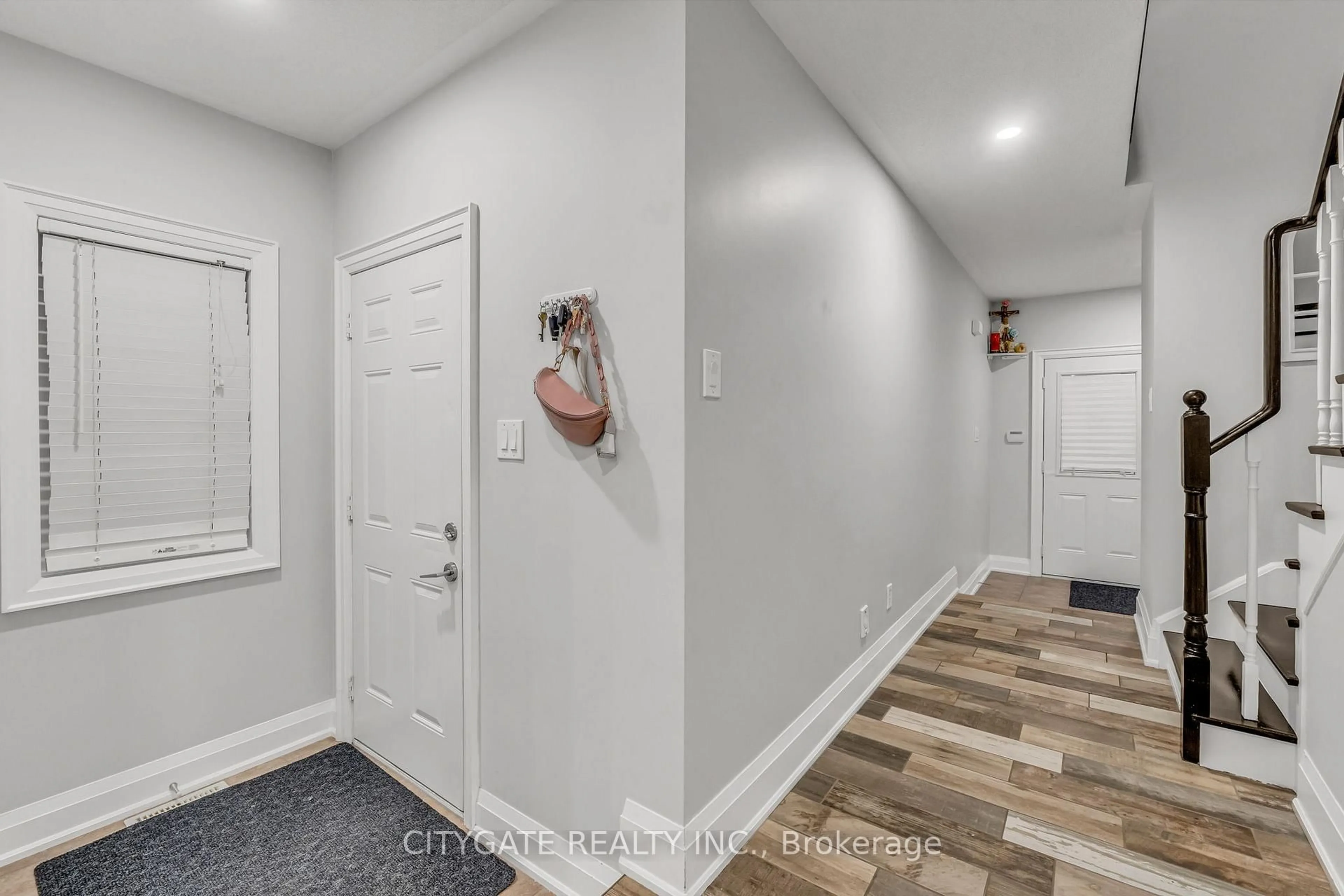 Indoor entryway for 151 Spicebush Terr, Brampton Ontario L6X 0K6