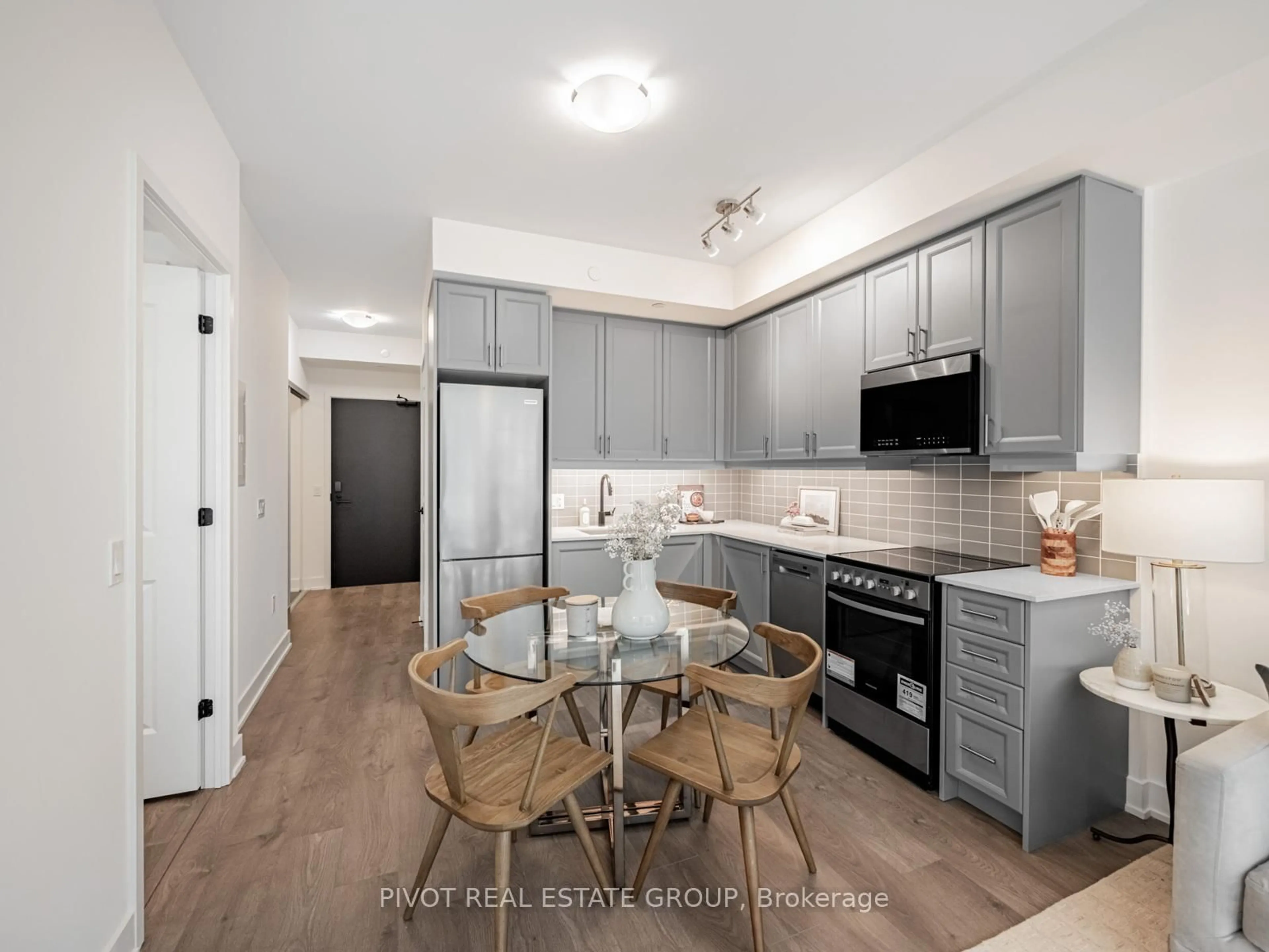 Open concept kitchen, unknown for 2343 Khalsa Gate #232, Oakville Ontario L6M 0X7