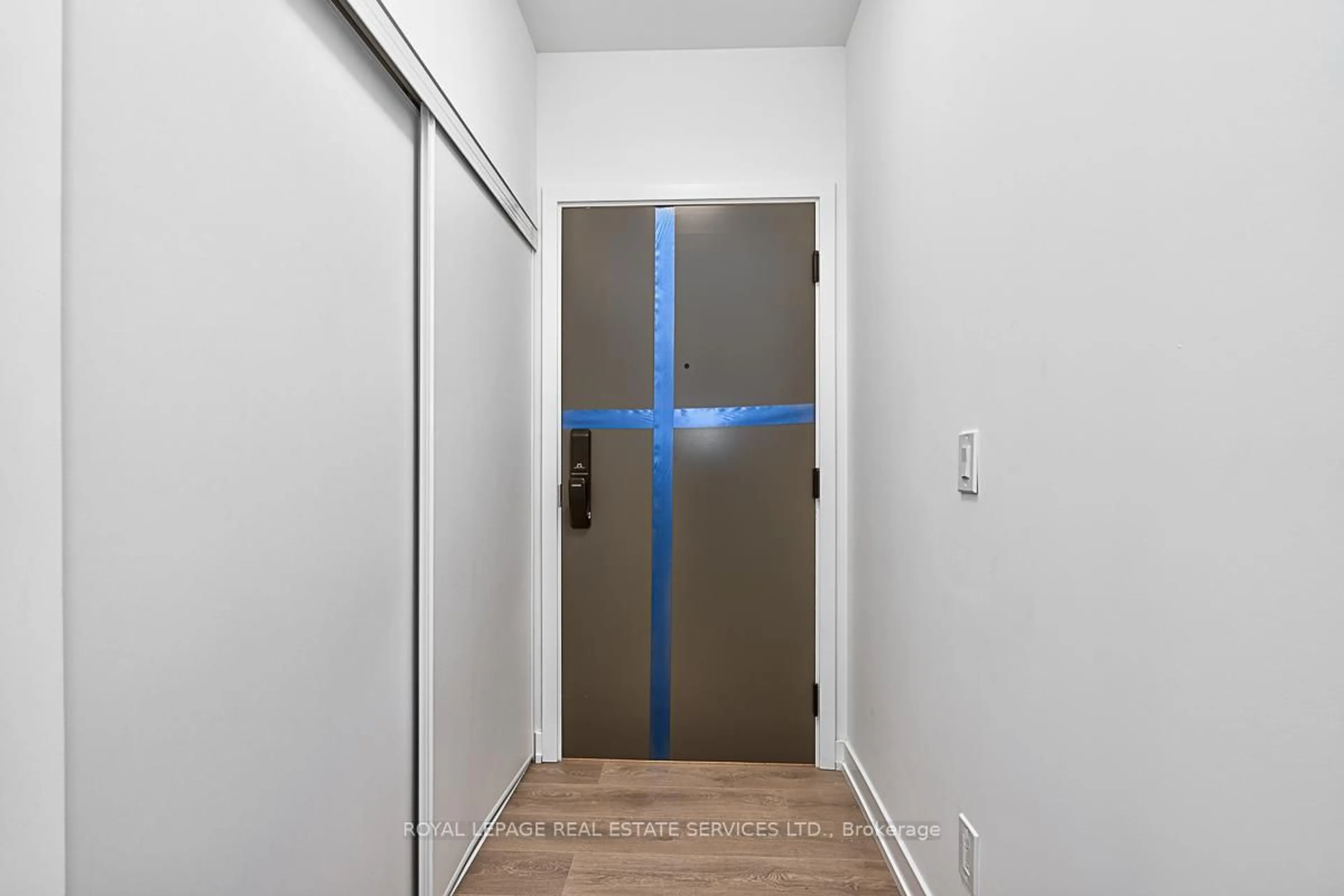 Indoor entryway for 345 Wheat Boom Dr #610, Oakville Ontario L6H 7X4