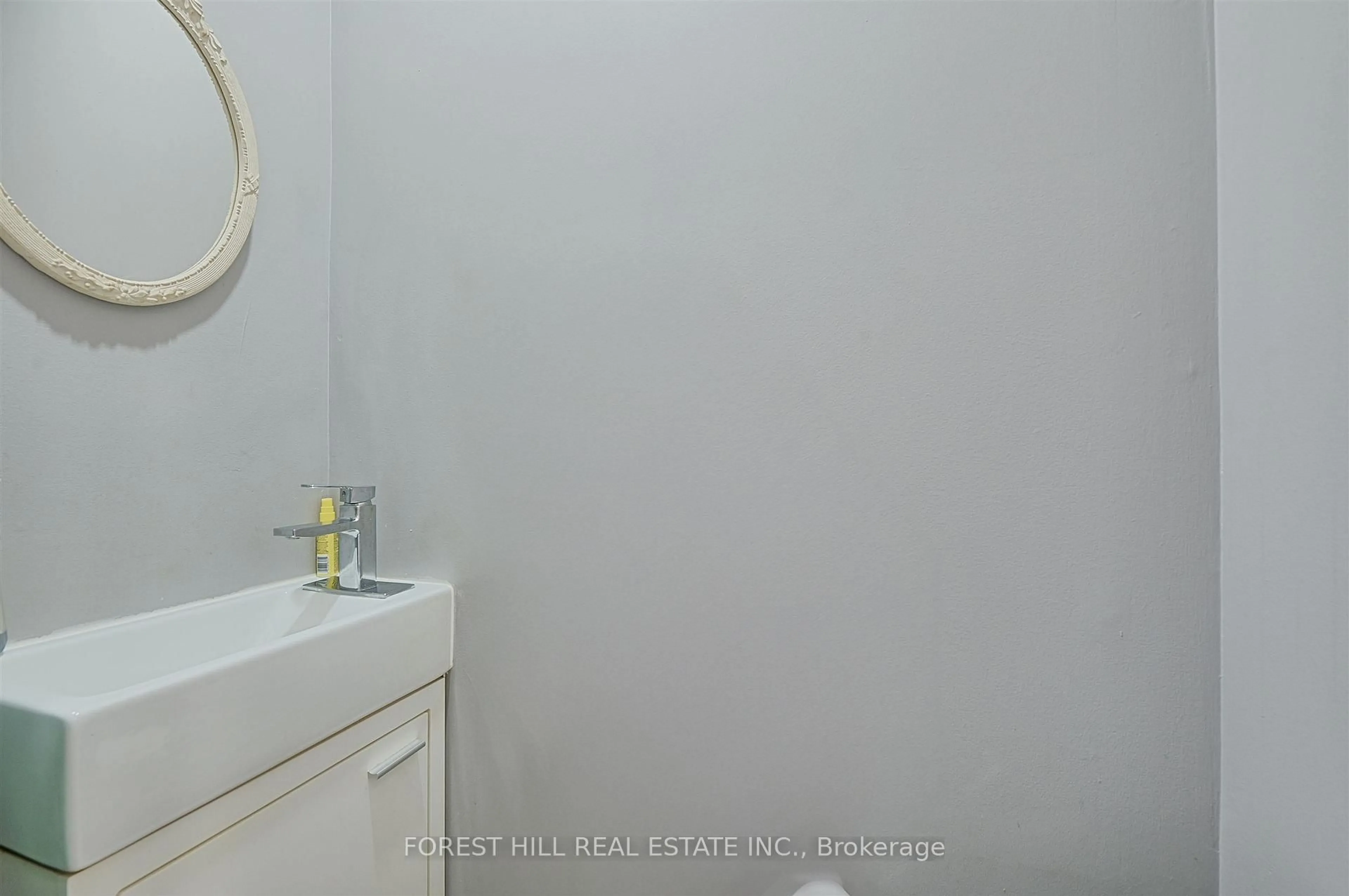 A pic of a room for 17 Rushmore Cres, Brampton Ontario L6Z 1R1