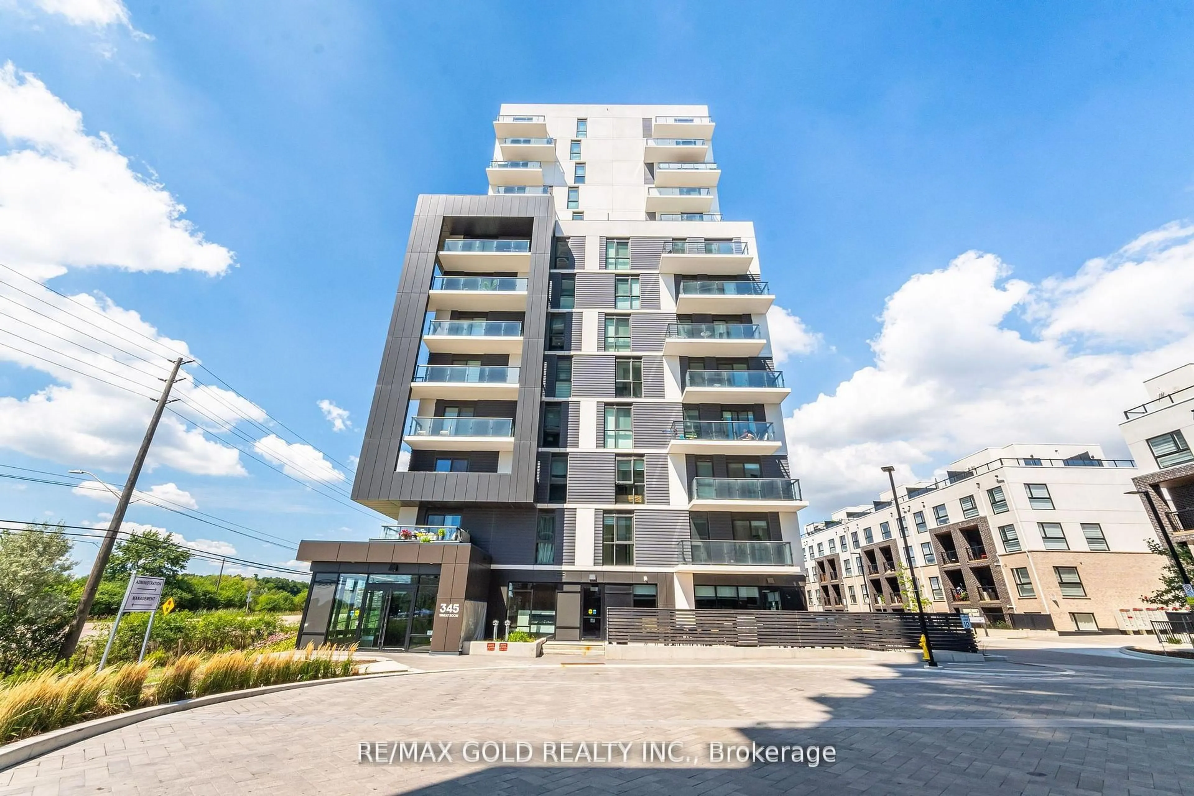 A pic from outside/outdoor area/front of a property/back of a property/a pic from drone, building for 345 Wheat Boom Dr #1104, Oakville Ontario L6H 7X4