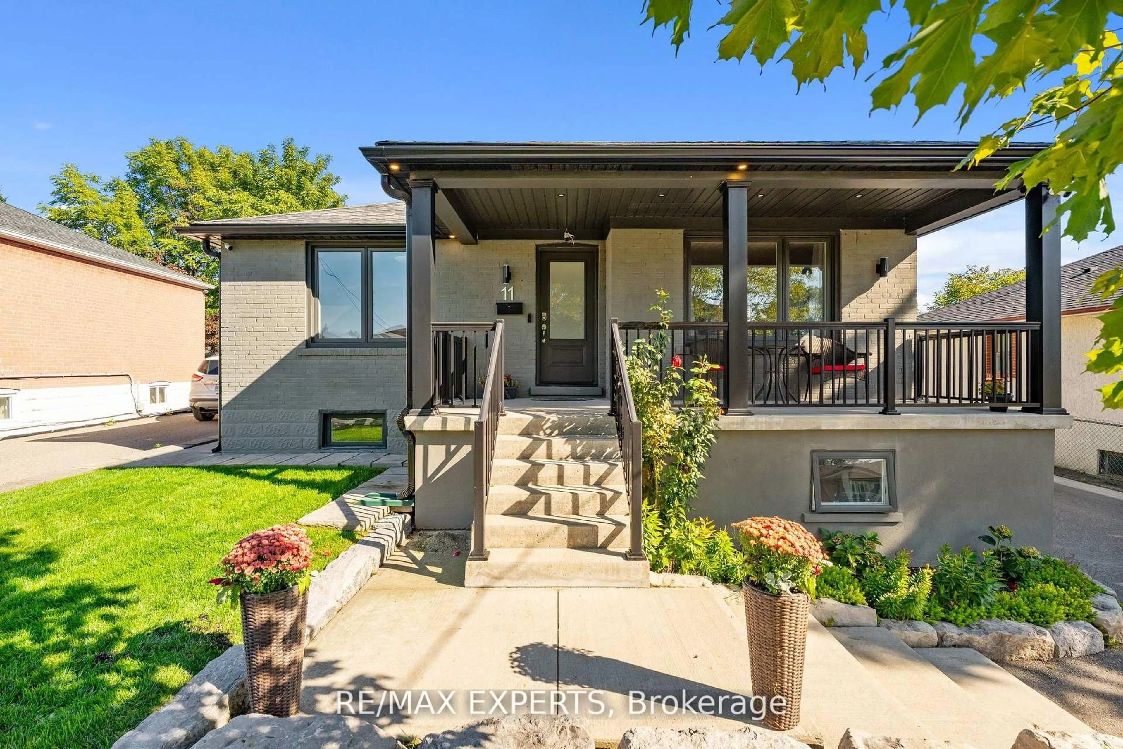 Unknown for 11 Smallwood Dr, Toronto Ontario M3M 1K9