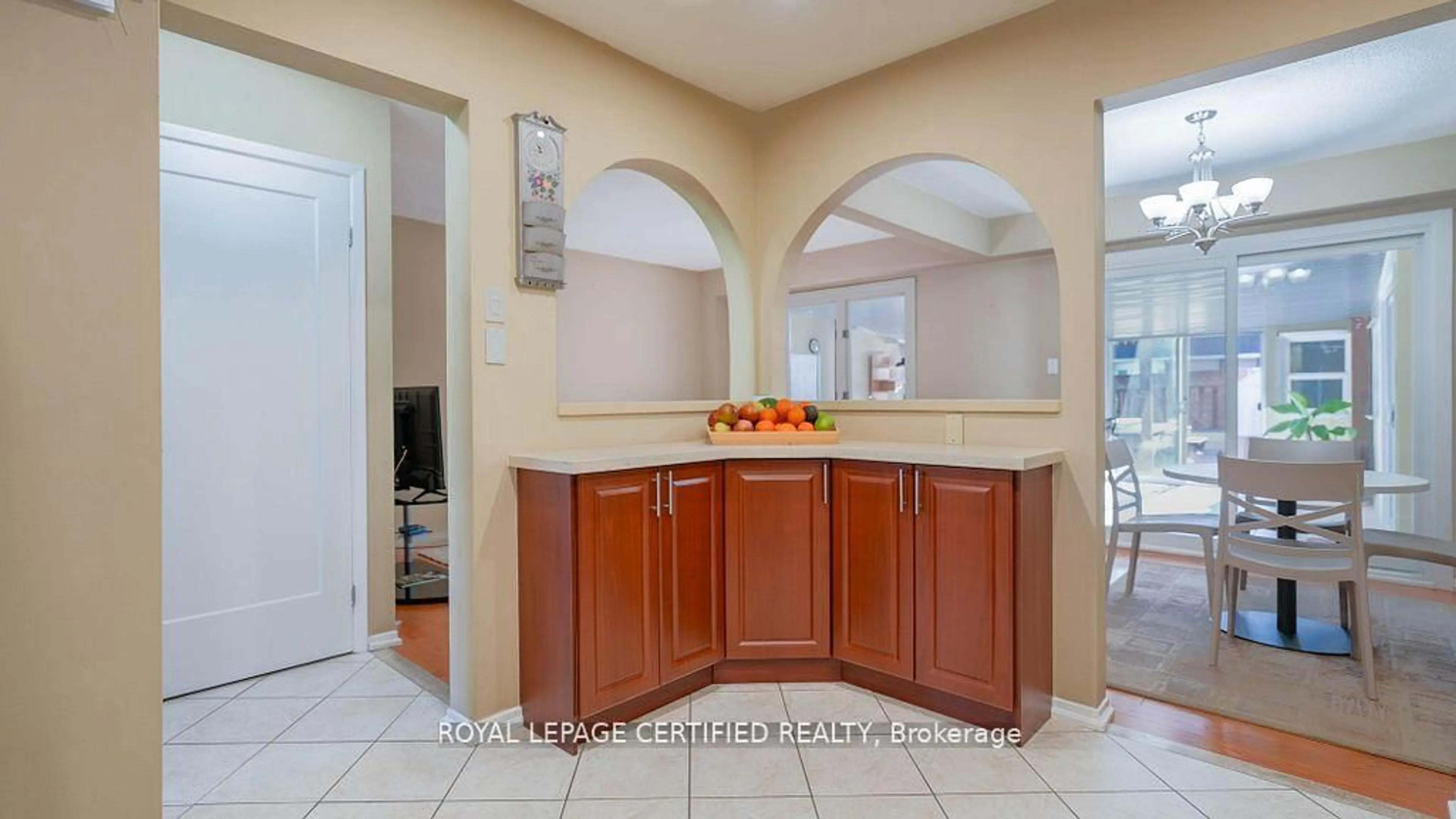 Unknown for 7242 Corrine Cres, Mississauga Ontario L5N 5B8