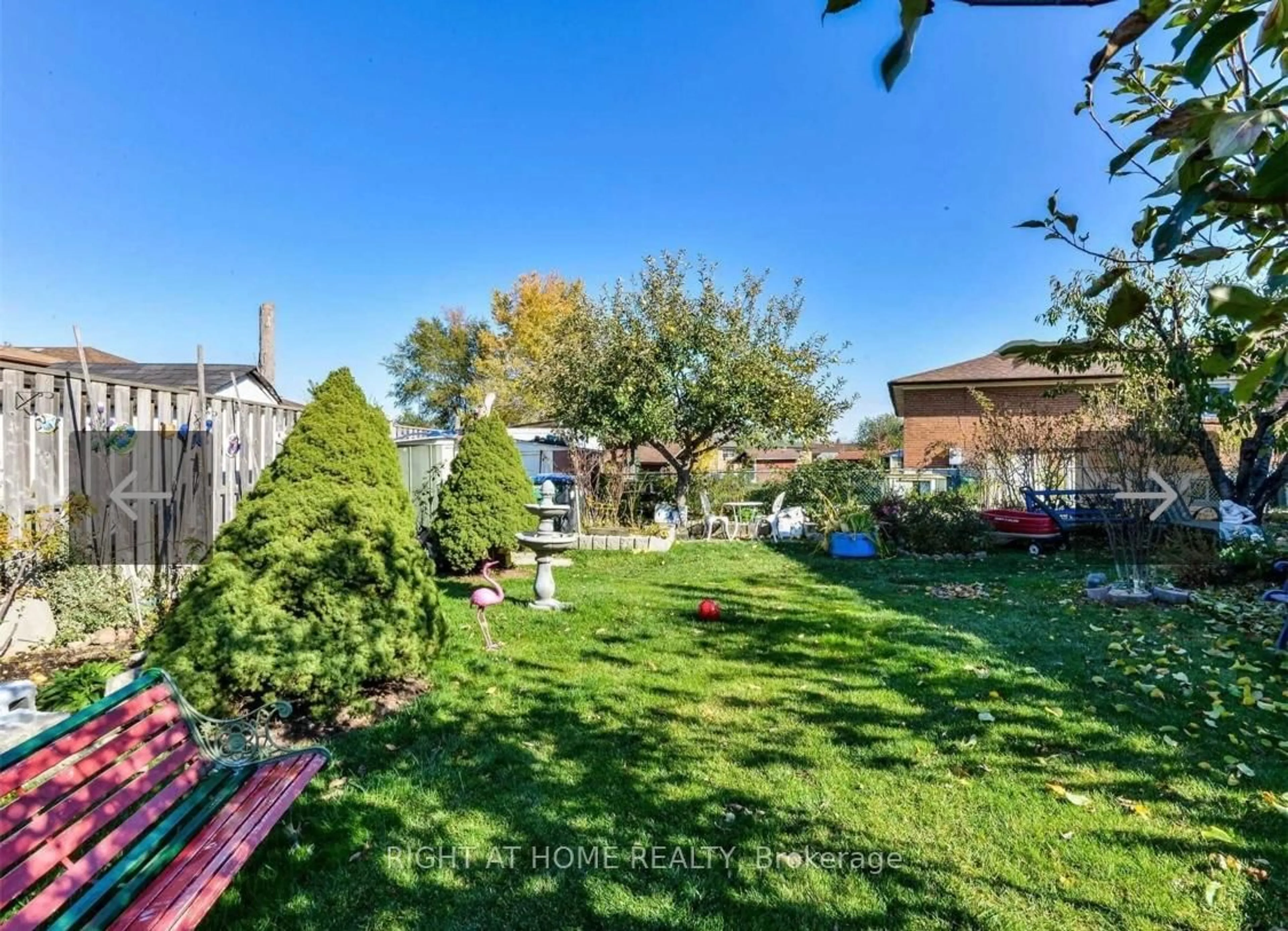 A pic from outside/outdoor area/front of a property/back of a property/a pic from drone, unknown for 3145 Mallbridge Cres, Mississauga Ontario L4T 2C5