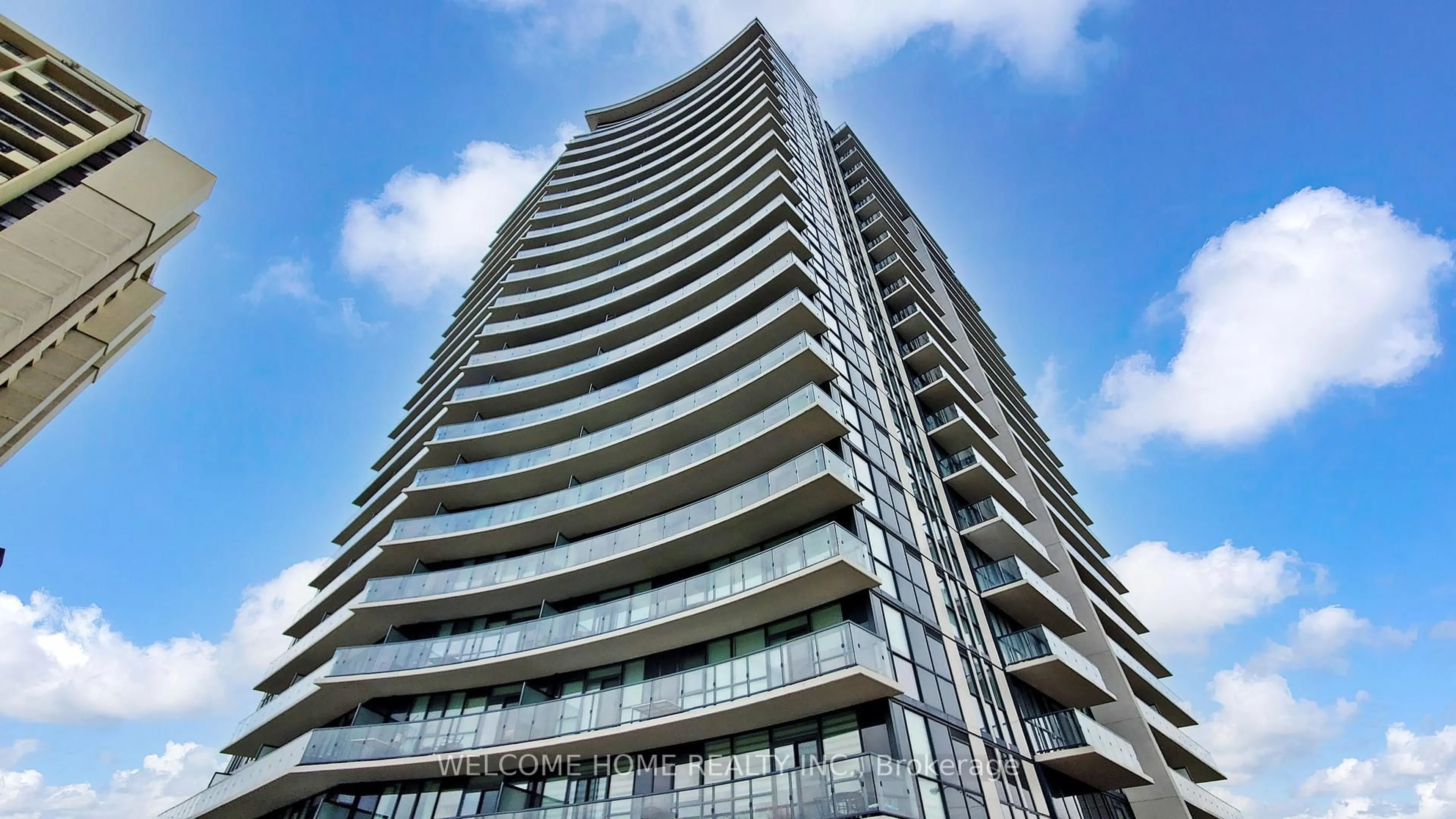 Indoor foyer for 1461 Lawrence Ave #504, Toronto Ontario M6L 0A6