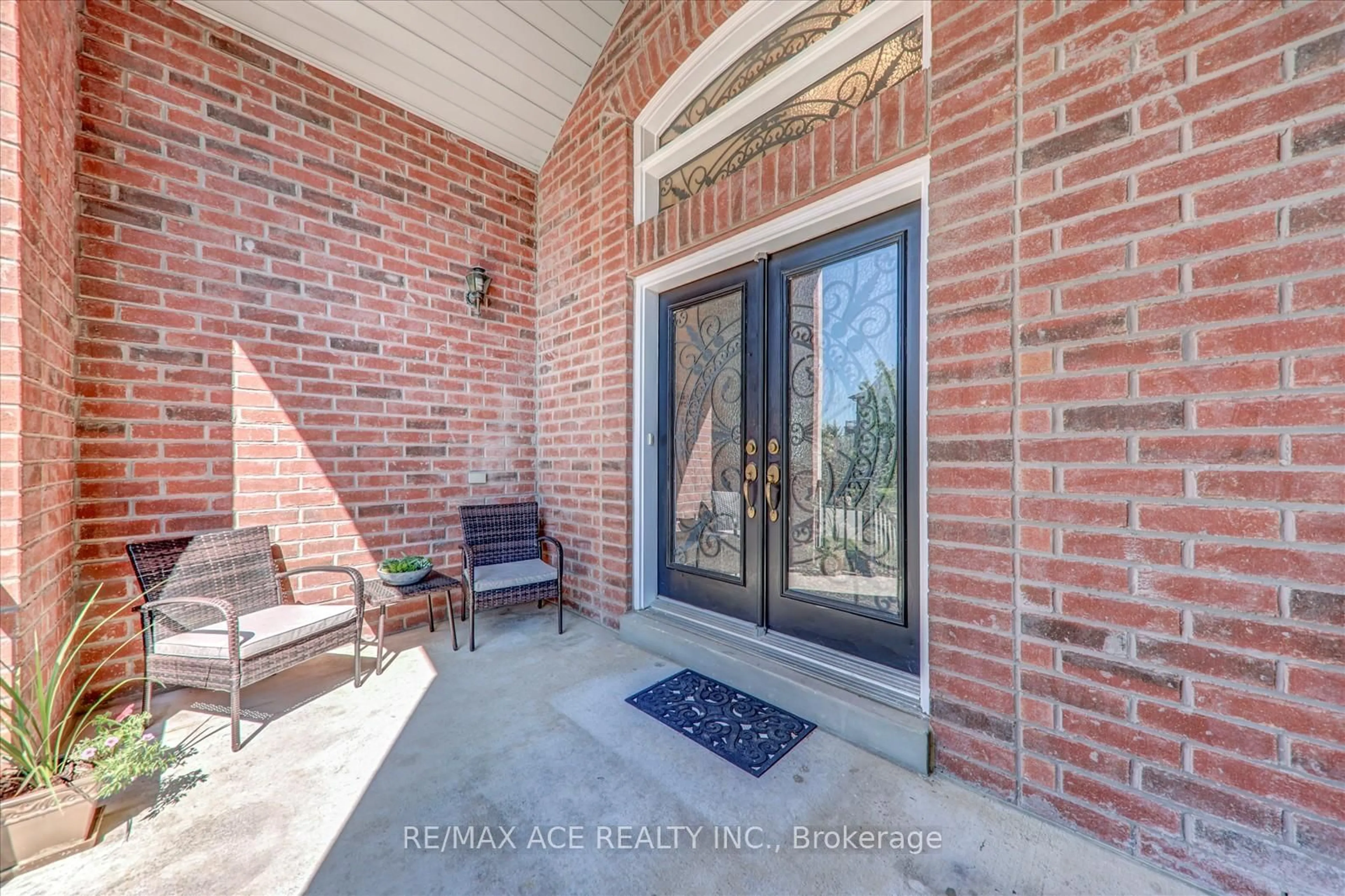 Unknown for 46 Purebrook Cres, Brampton Ontario L6P 2P5