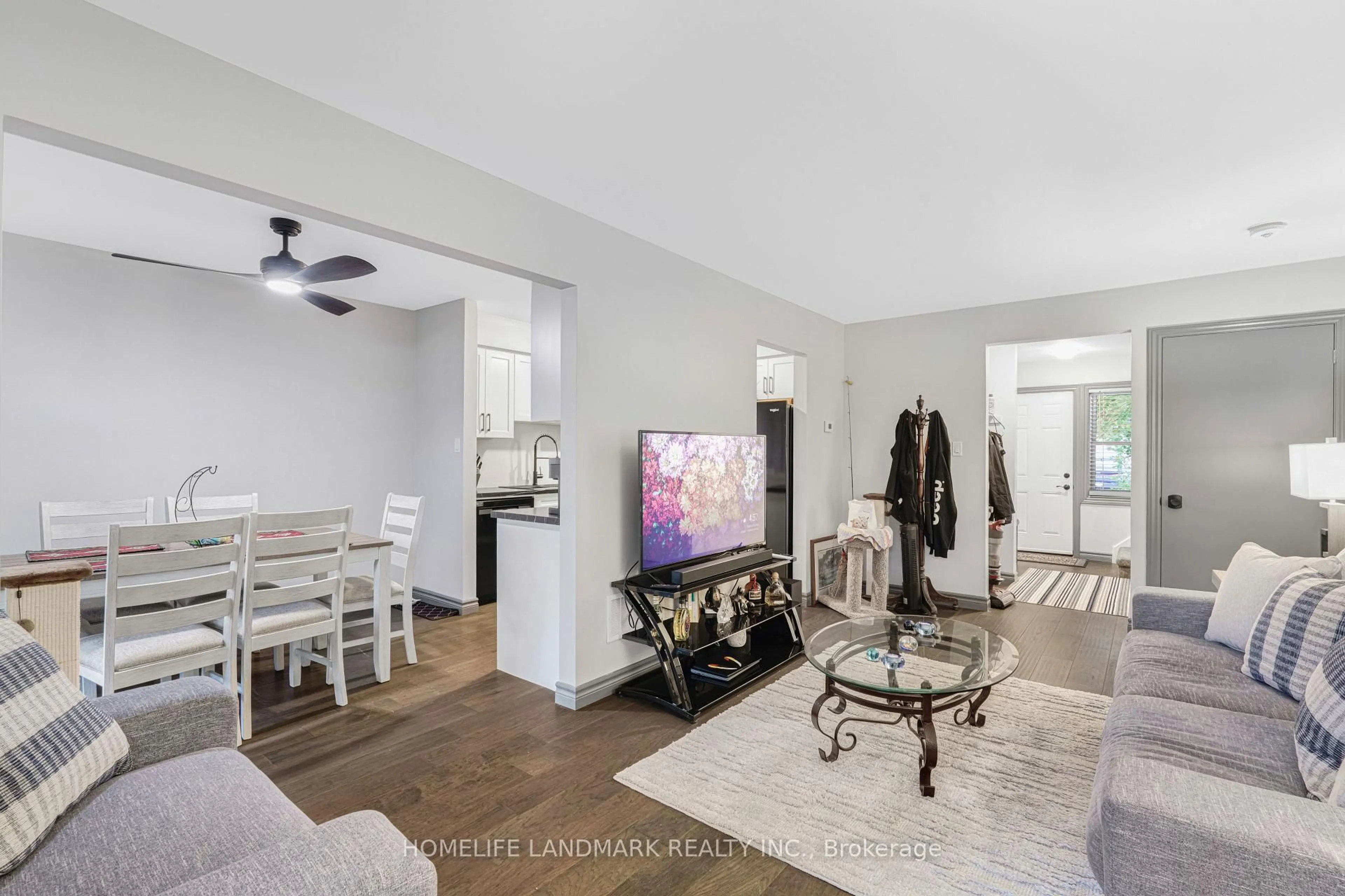 Living room with furniture, unknown for 2185 Fairchild Blvd #18, Burlington Ontario L7P 3P6