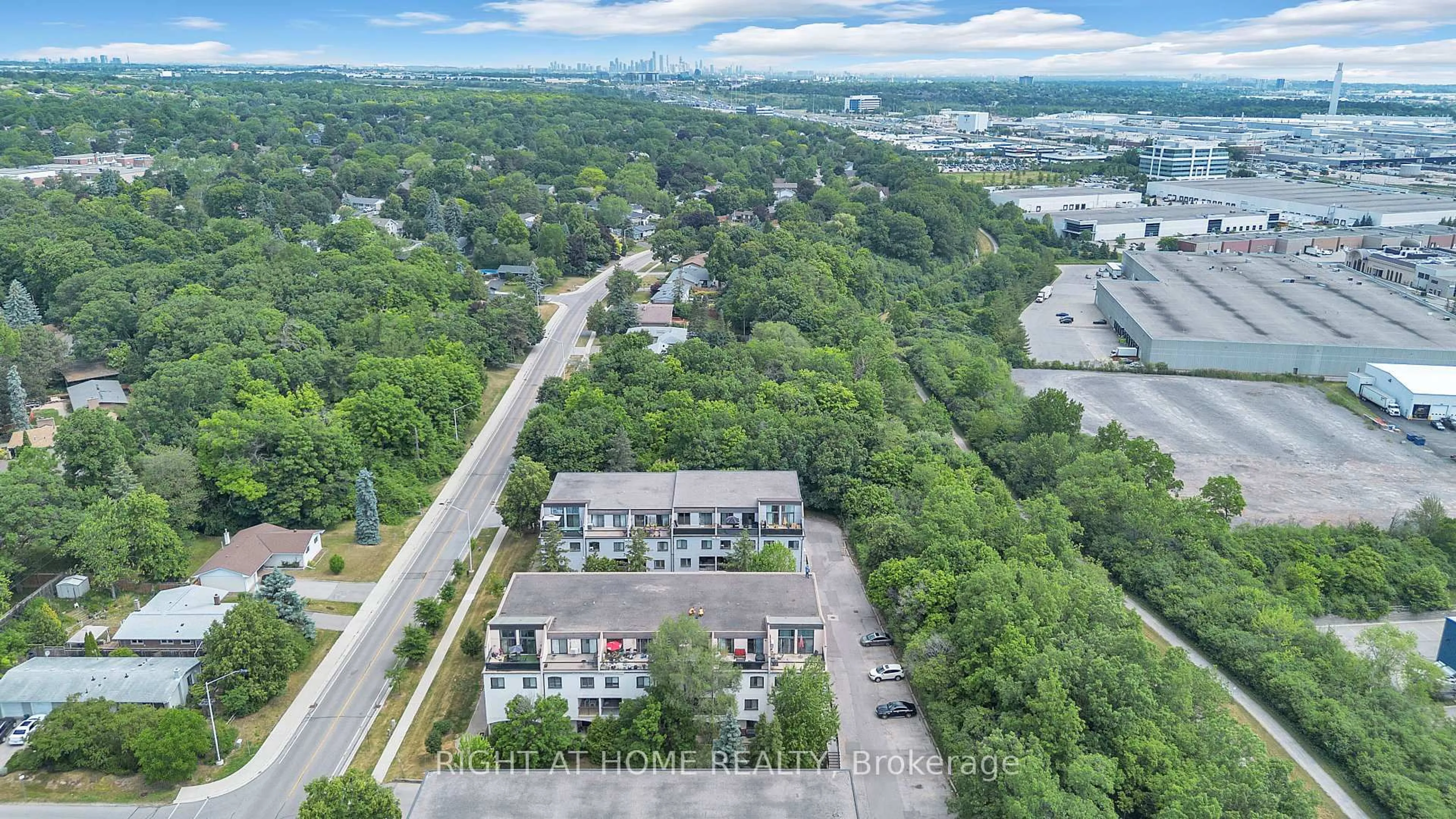 A pic from outside/outdoor area/front of a property/back of a property/a pic from drone, city buildings view from balcony for 1058 Falgarwood Dr #132, Oakville Ontario L6H 2P3