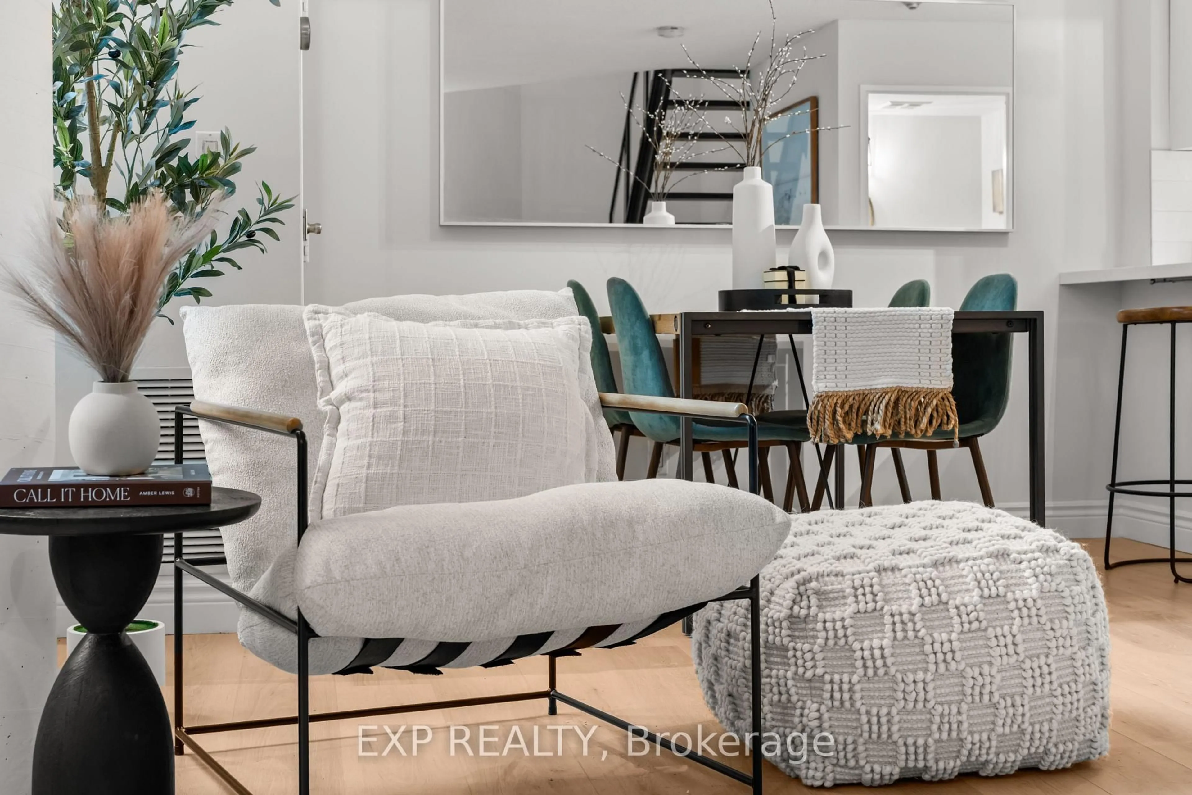 Living room with furniture, unknown for 250 Manitoba St #501, Toronto Ontario M8Y 4G8