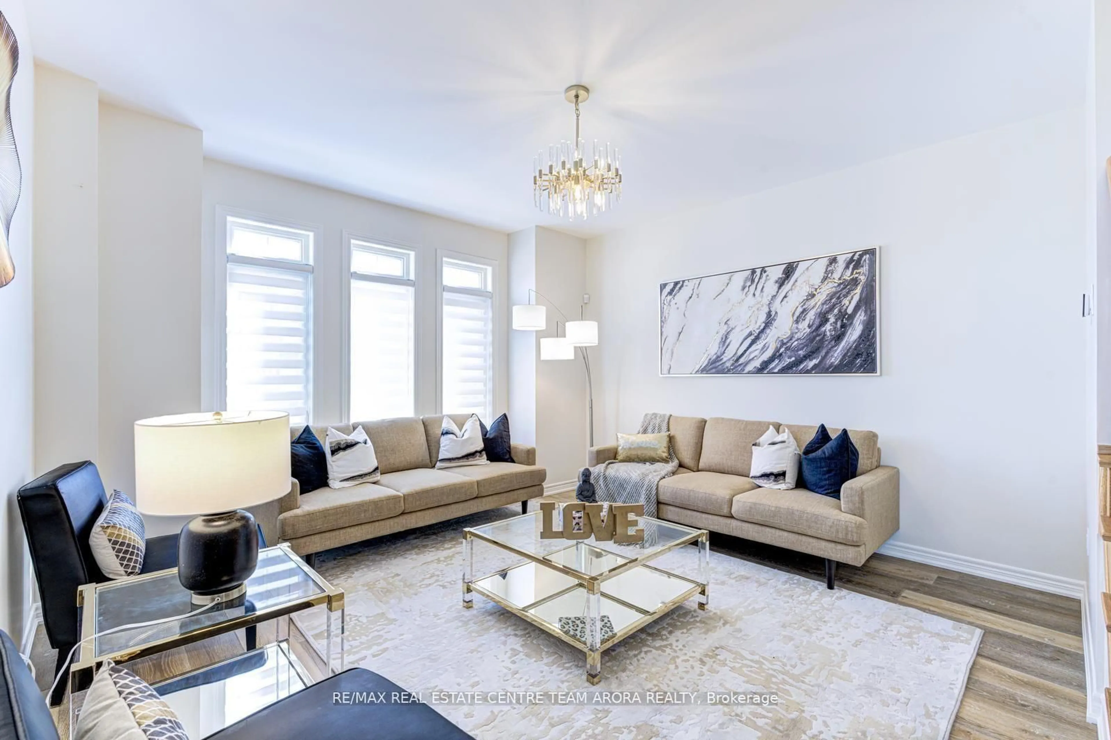 Living room with furniture, unknown for 29 Novice Dr, Brampton Ontario L7A 4X1