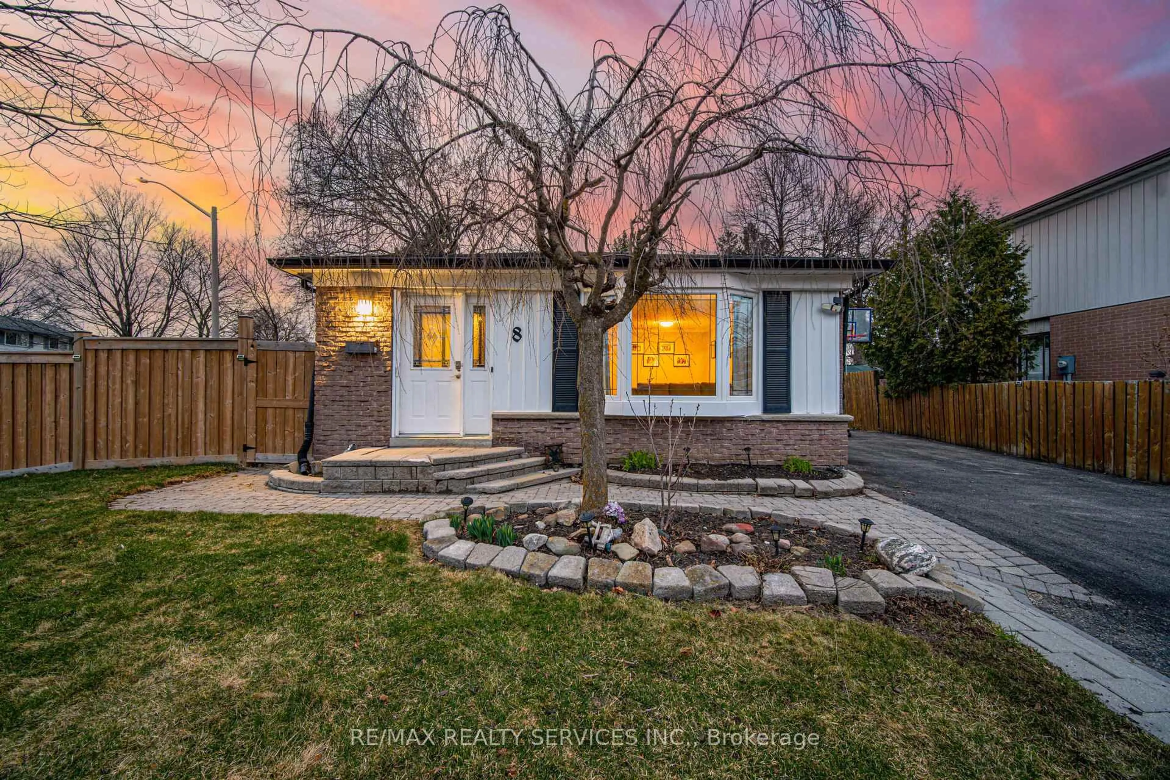 Home with brick exterior material, street for 8 Reigate Ave, Brampton Ontario L6V 2C9