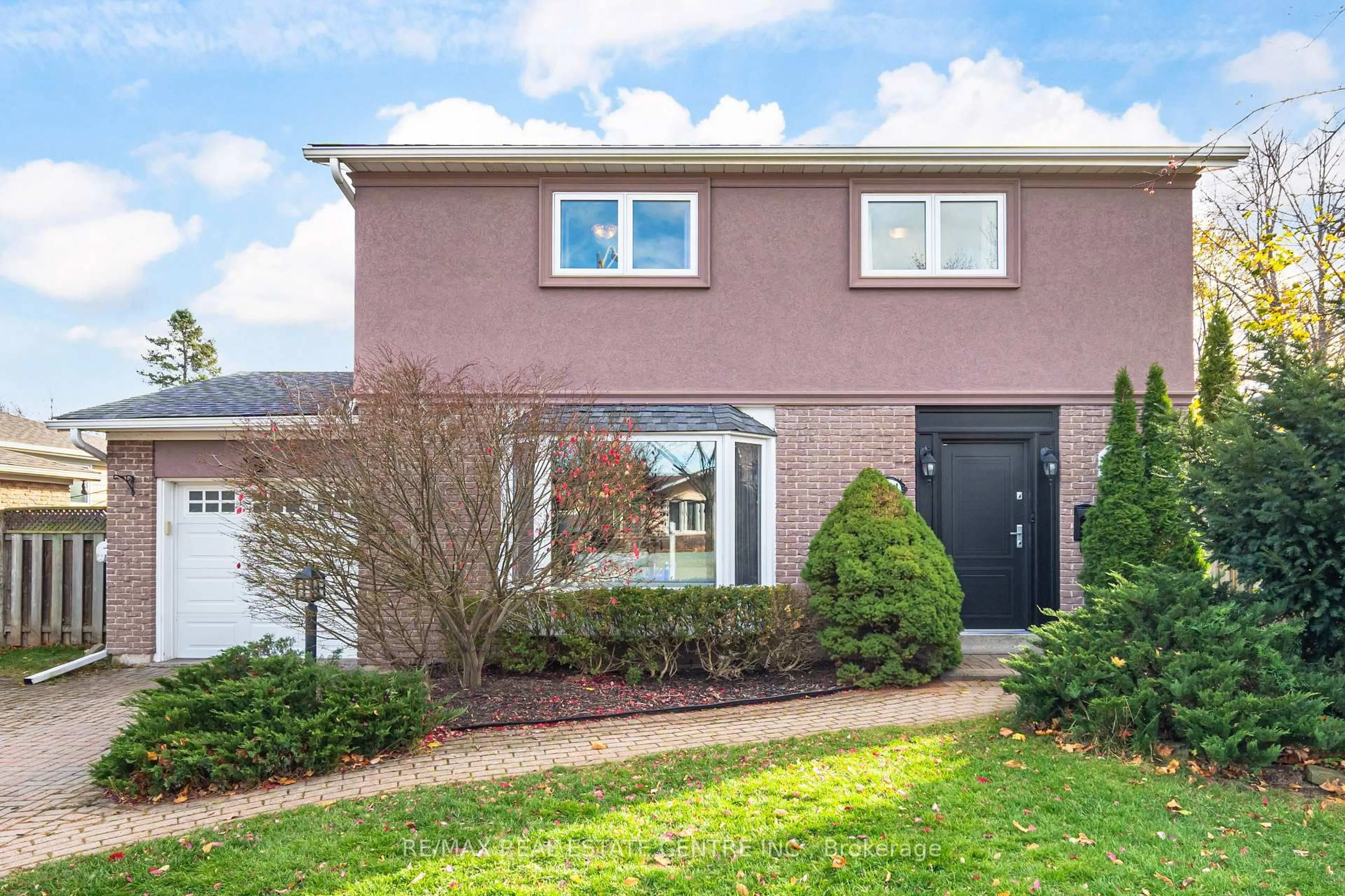 Unknown for 434 Withnell Cres, Oakville Ontario L6L 1L9