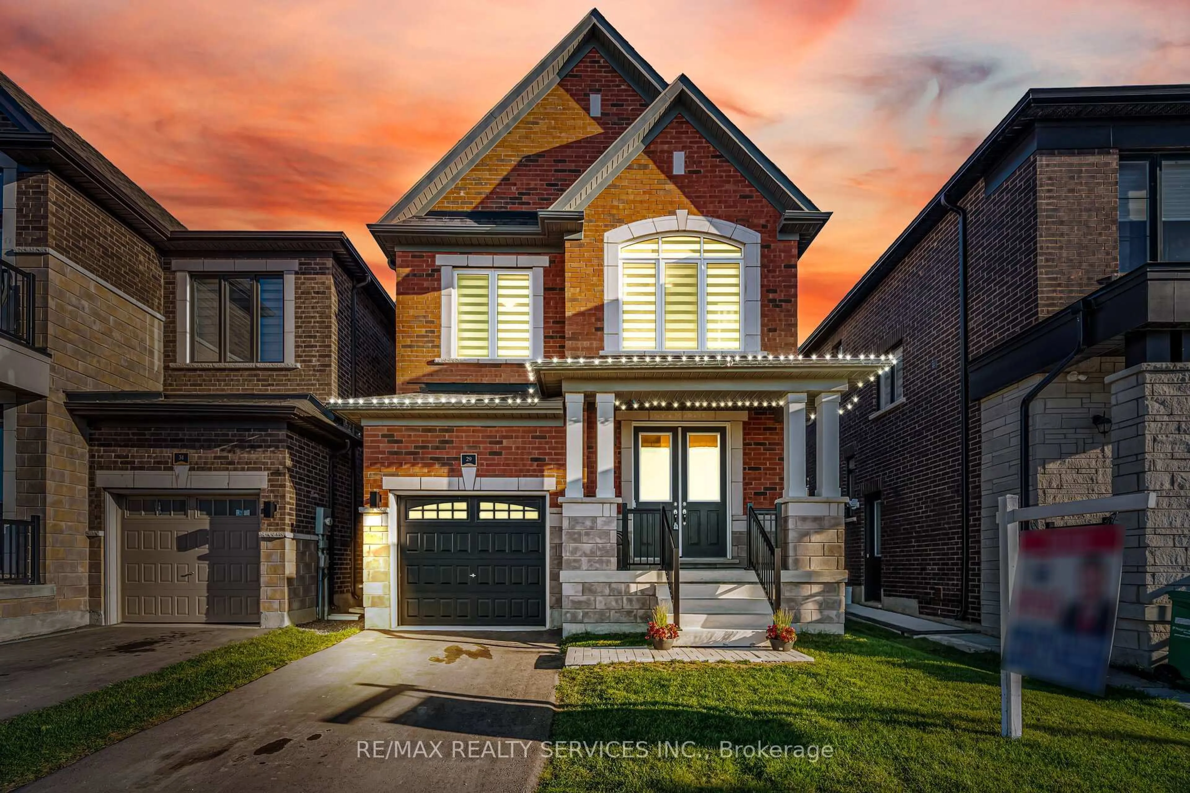 Home with brick exterior material, street for 29 Lippa Dr, Caledon Ontario L7C 4M3