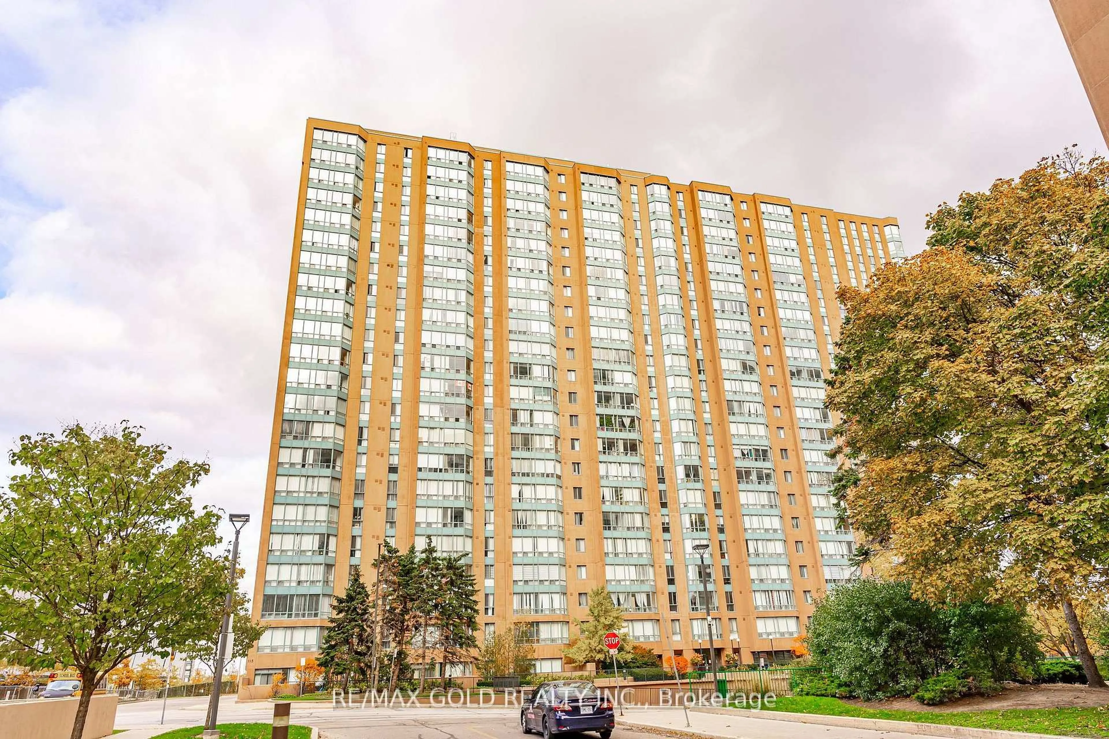 Unknown for 115 Hillcrest Ave #2009, Mississauga Ontario L5B 3Y9