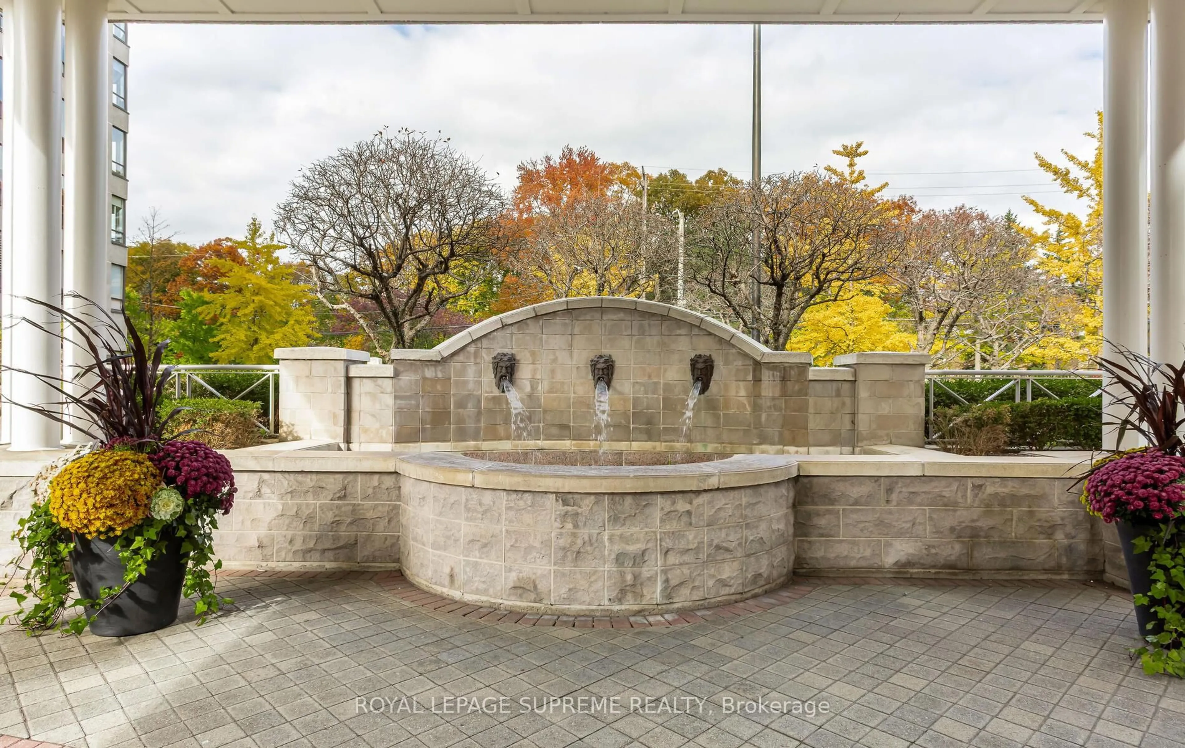 Patio, street for 1 Aberfoyle Cres #1007, Toronto Ontario M8X 2X8
