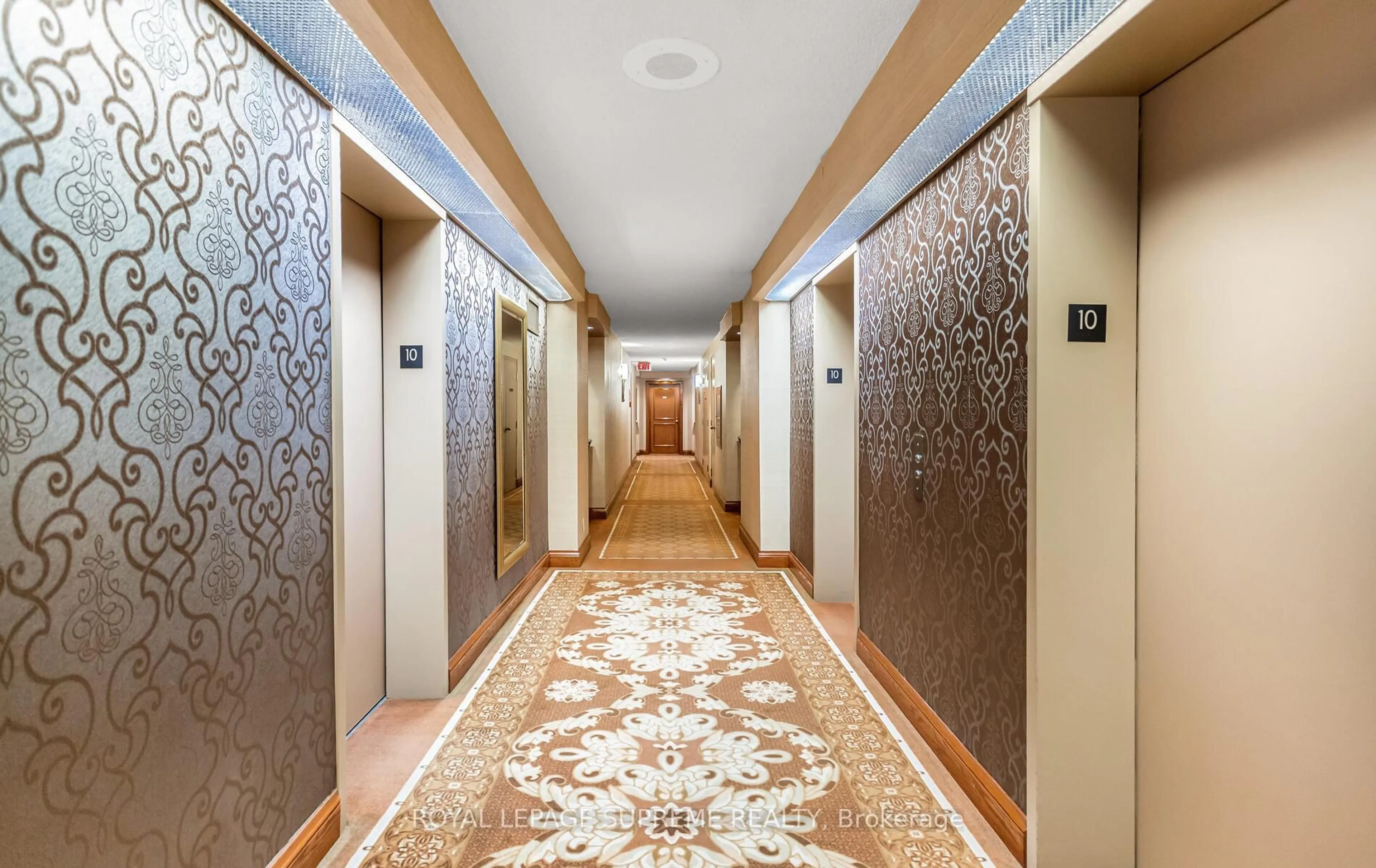 Indoor foyer for 1 Aberfoyle Cres #1007, Toronto Ontario M8X 2X8