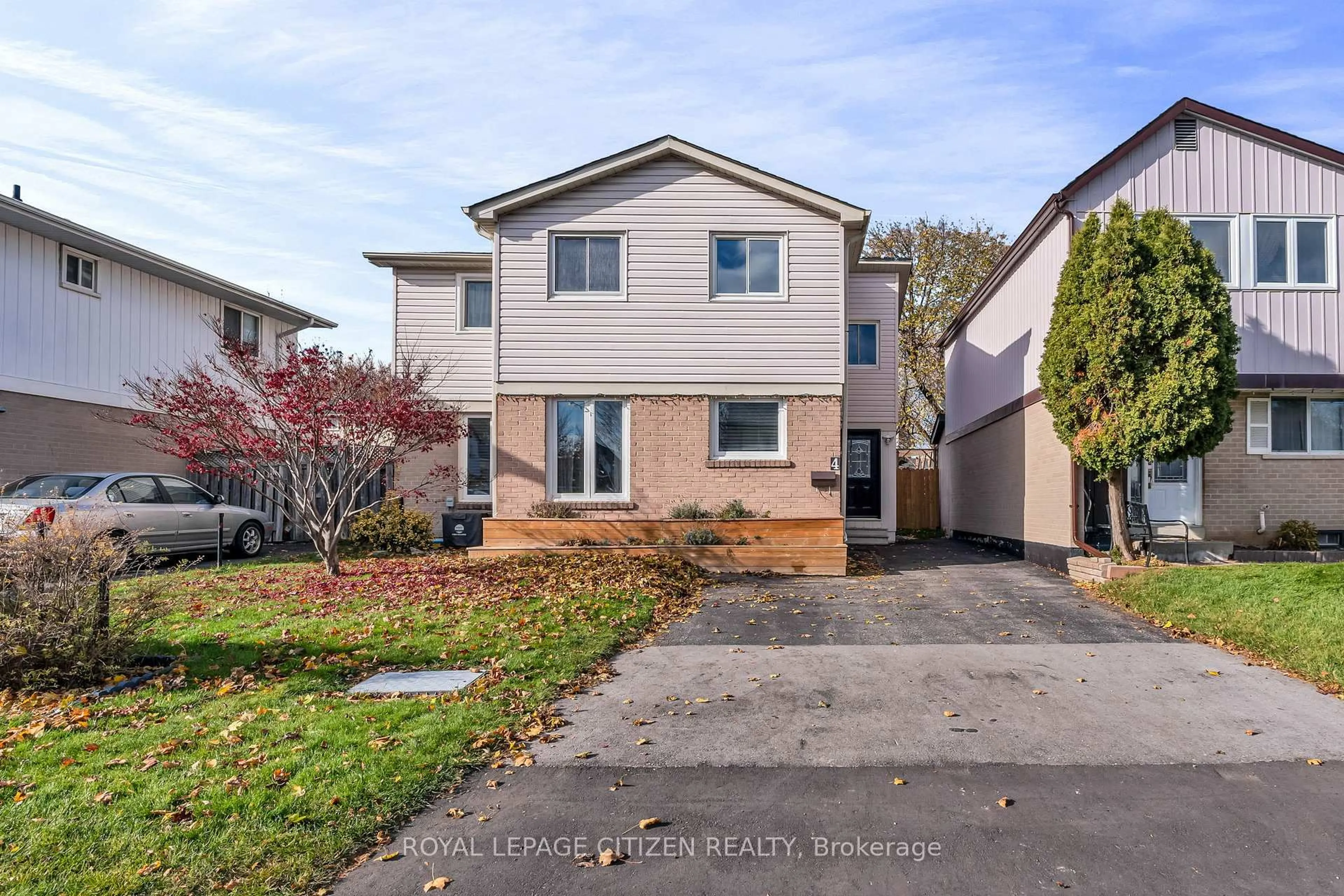 Unknown for 4 Hedley Crt, Brampton Ontario L6S 2B6