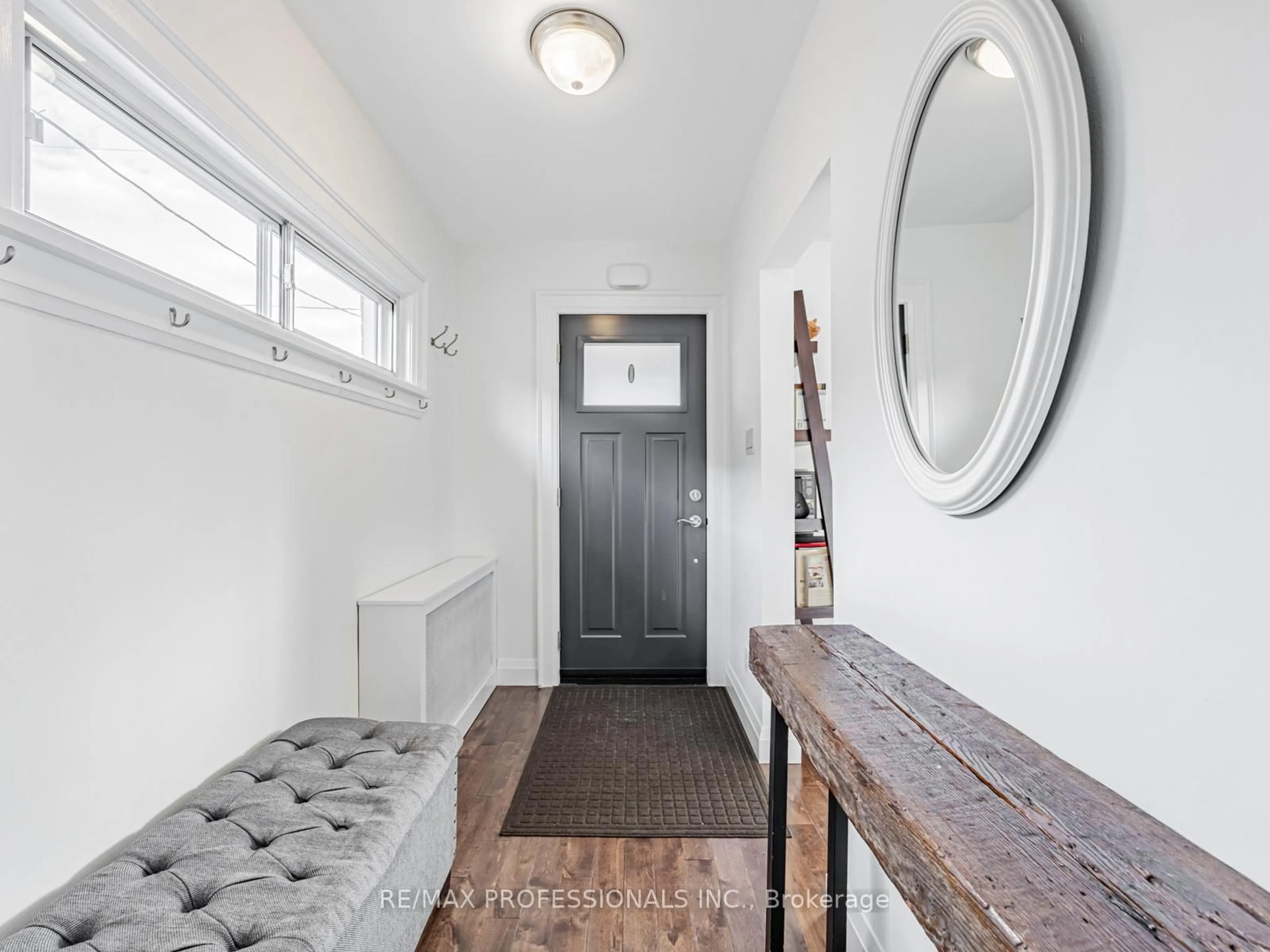 Indoor entryway for 124 Foxwell St, Toronto Ontario M6N 1Z6