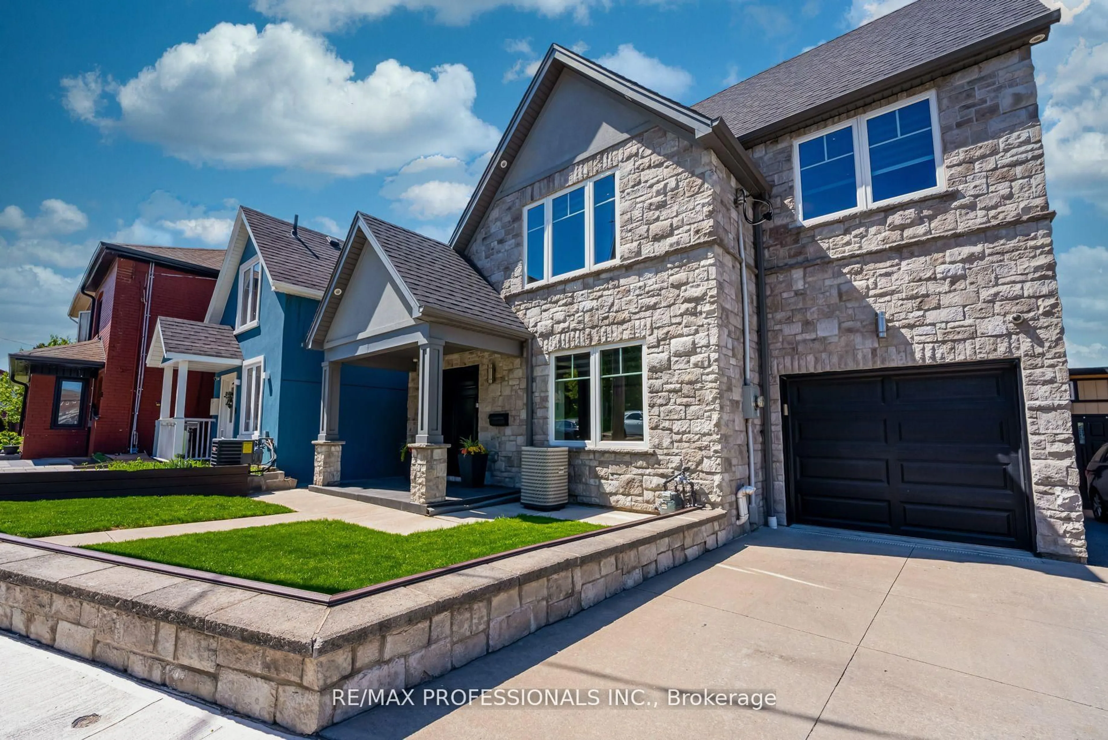 Home with brick exterior material, street for 372 Silverthorn Ave, Toronto Ontario M6M 3G9