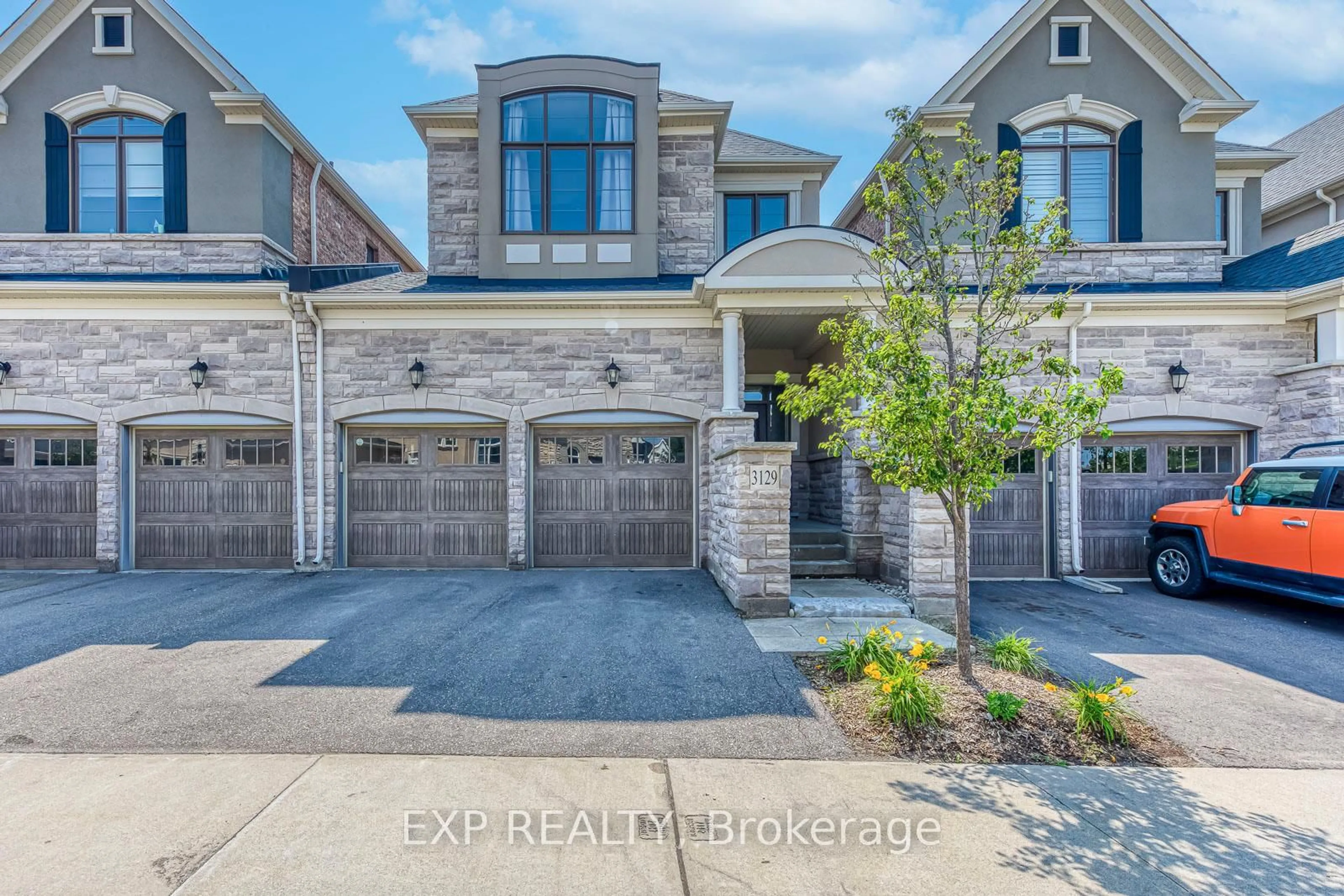 Home with brick exterior material, street for 3129 Riverpath Common #18, Oakville Ontario L6M 1P6