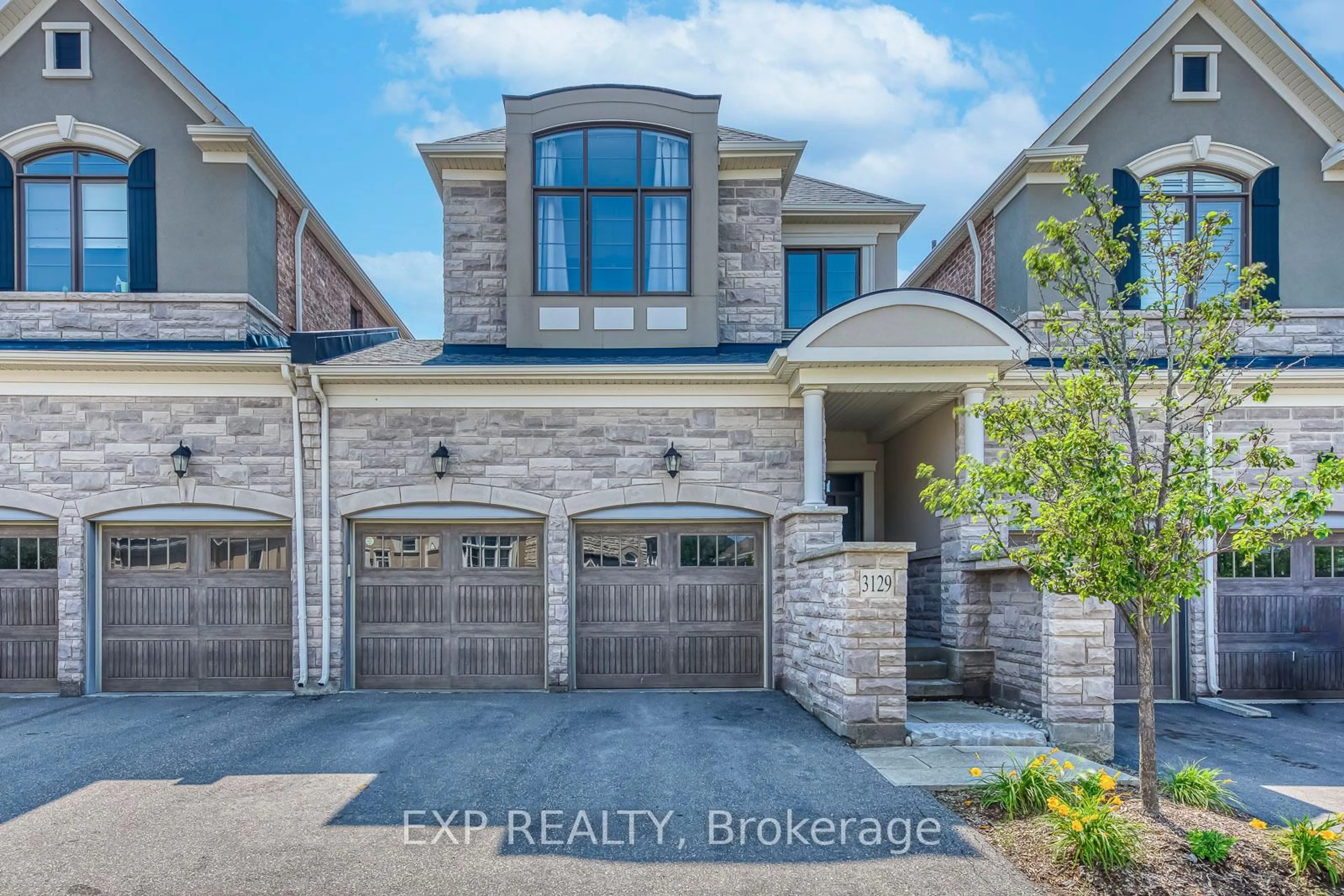Home with brick exterior material, street for 3129 Riverpath Common #18, Oakville Ontario L6M 1P6