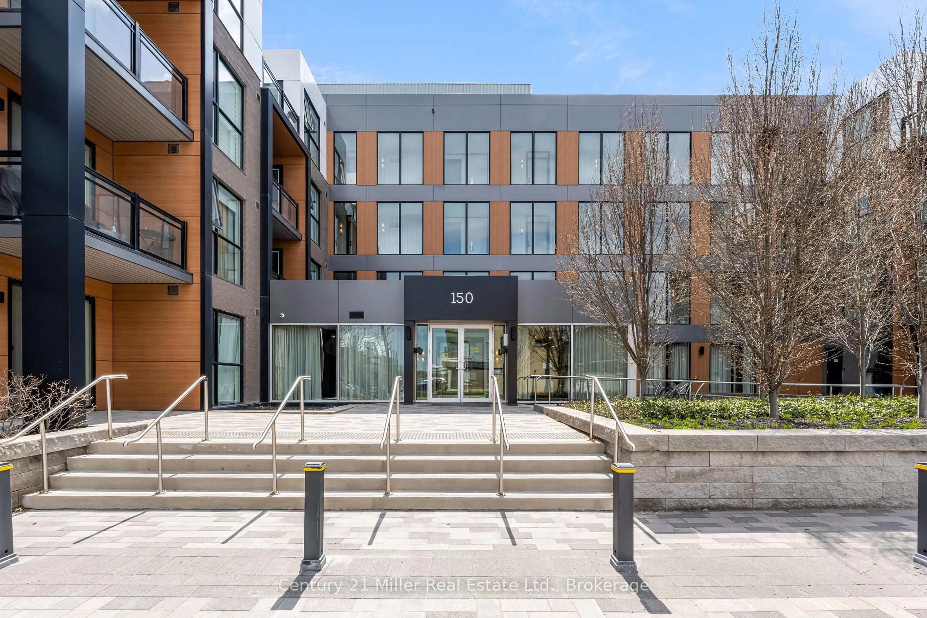 Unknown for 150 Sabina Dr #301, Oakville Ontario L6H 0W3